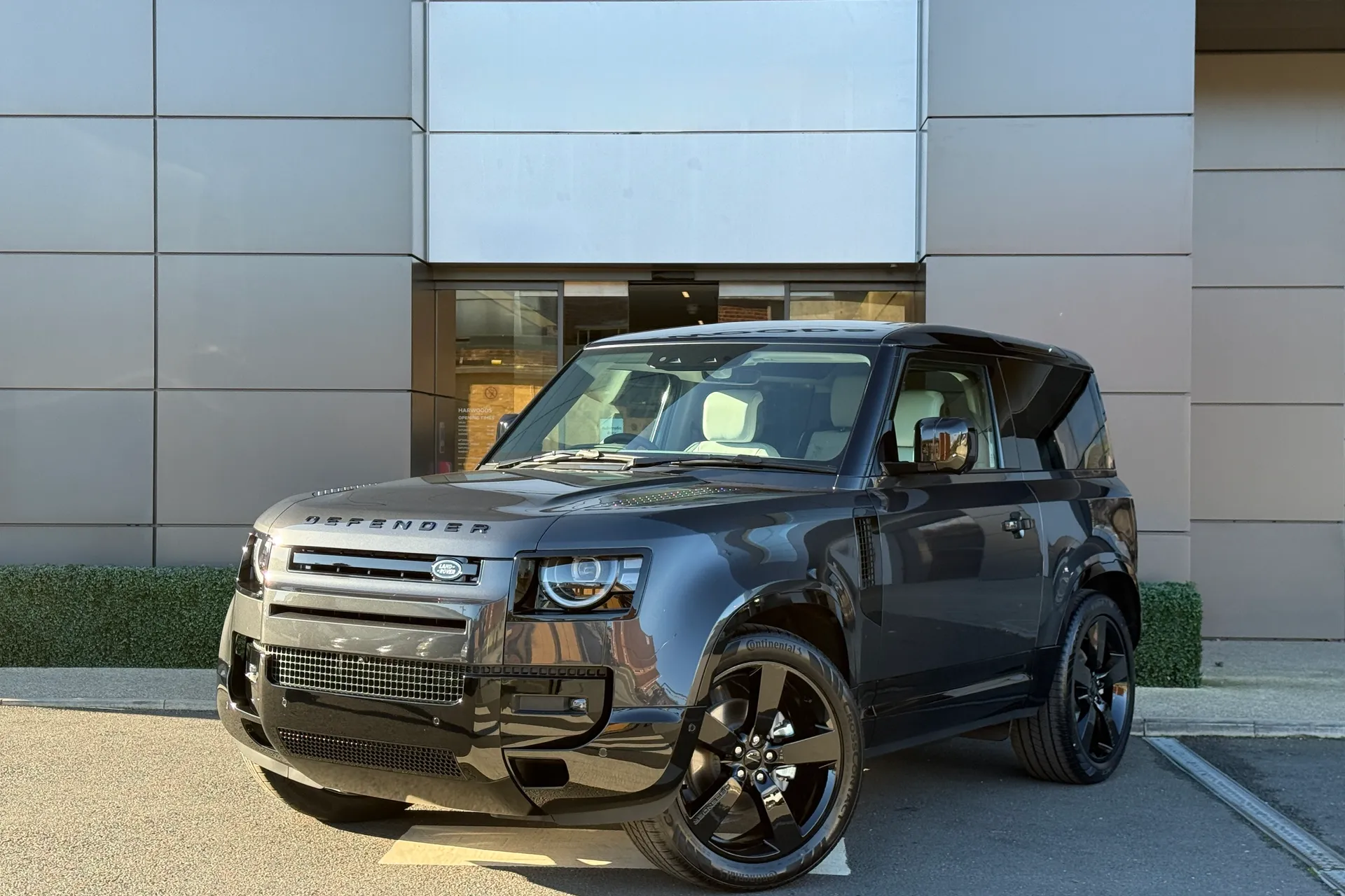 LAND ROVER Defender 90 thumbnail image number 9