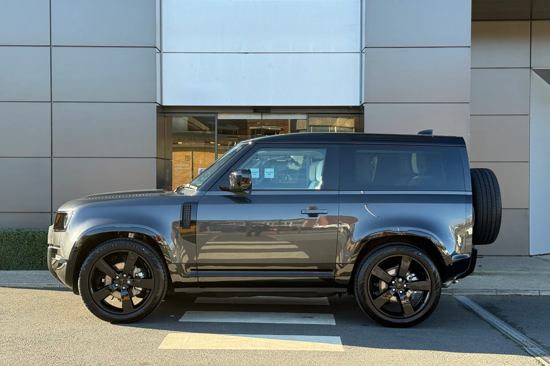 LAND ROVER Defender 90 thumbnail image number 7