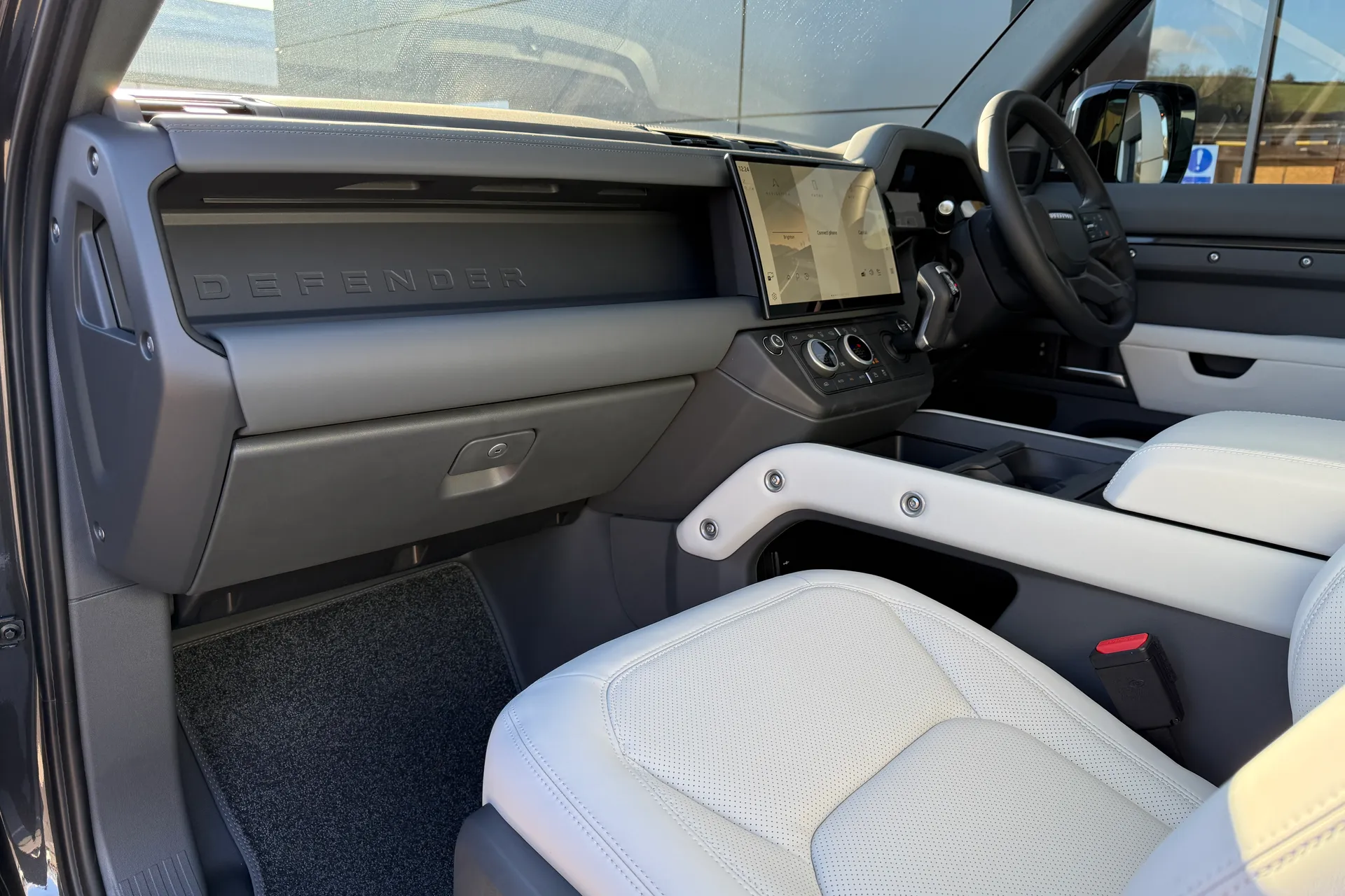 LAND ROVER Defender 90 thumbnail image number 57