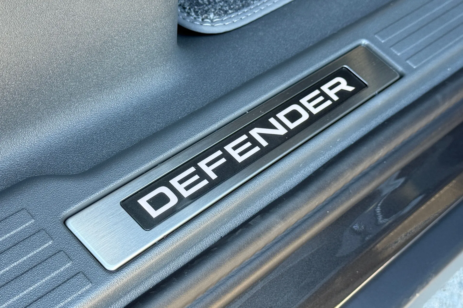 LAND ROVER Defender 90 thumbnail image number 28