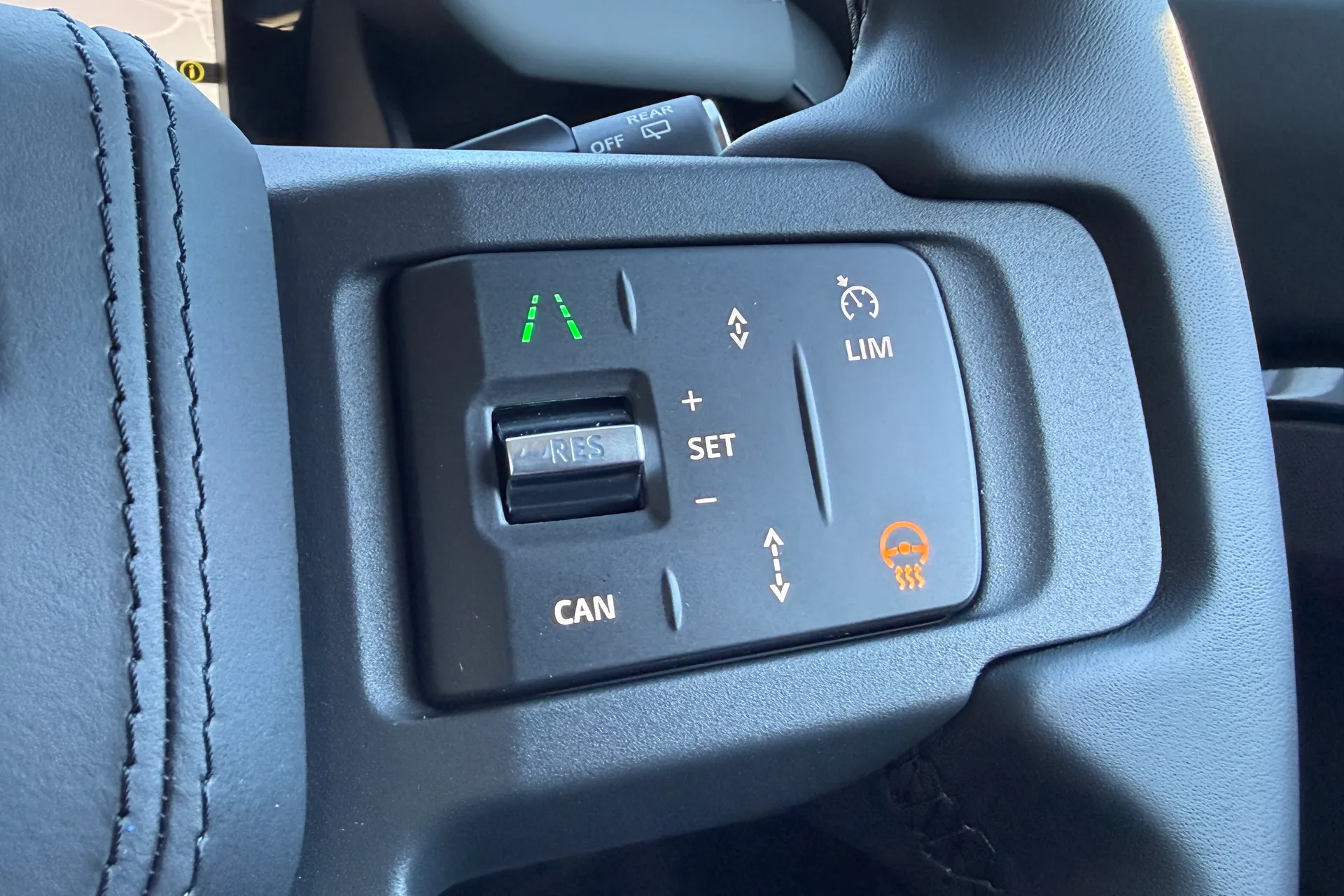 LAND ROVER Defender 90 thumbnail image number 49