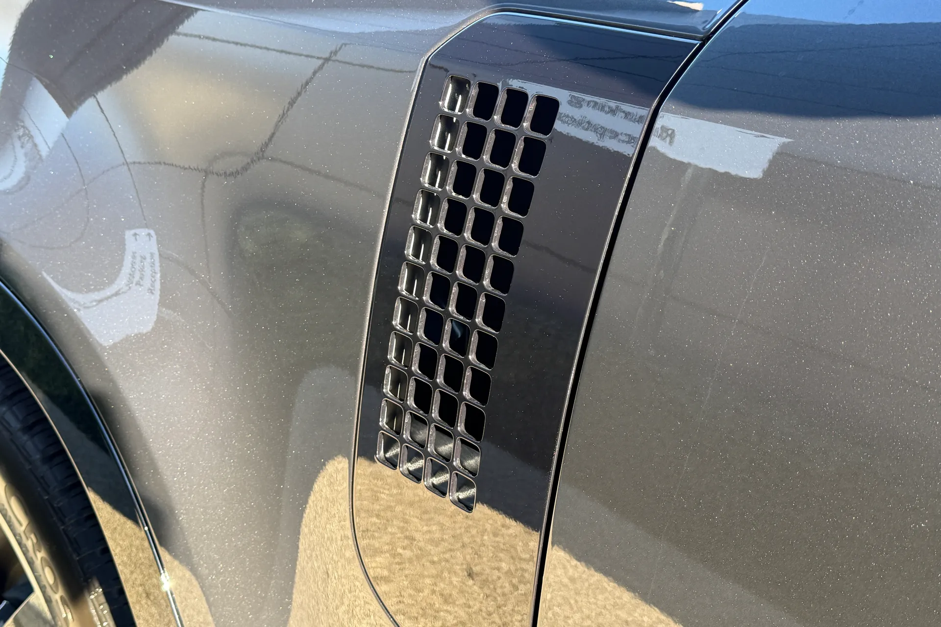 LAND ROVER Defender 90 thumbnail image number 29