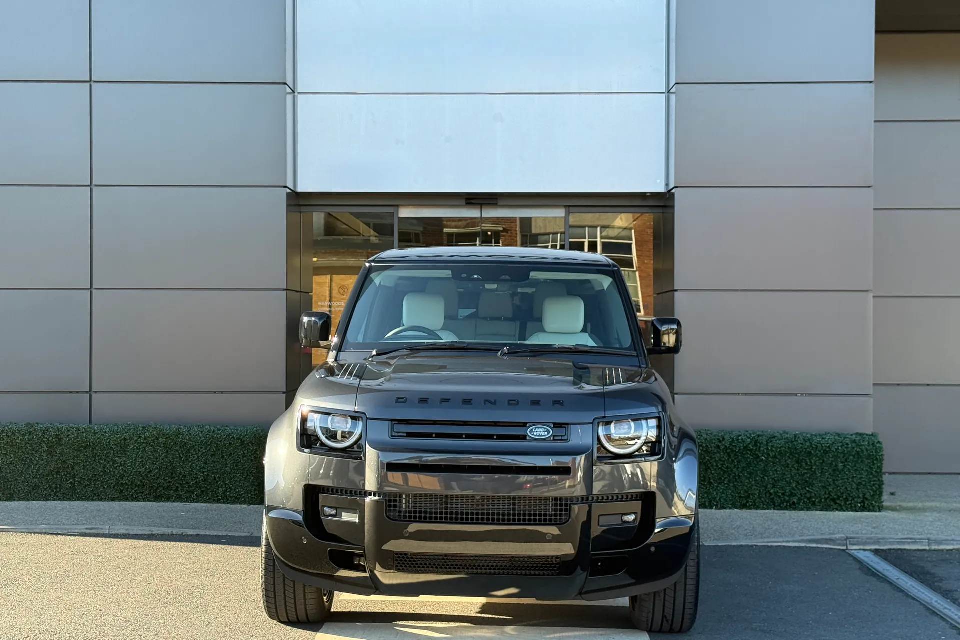 LAND ROVER Defender 90 thumbnail image number 6