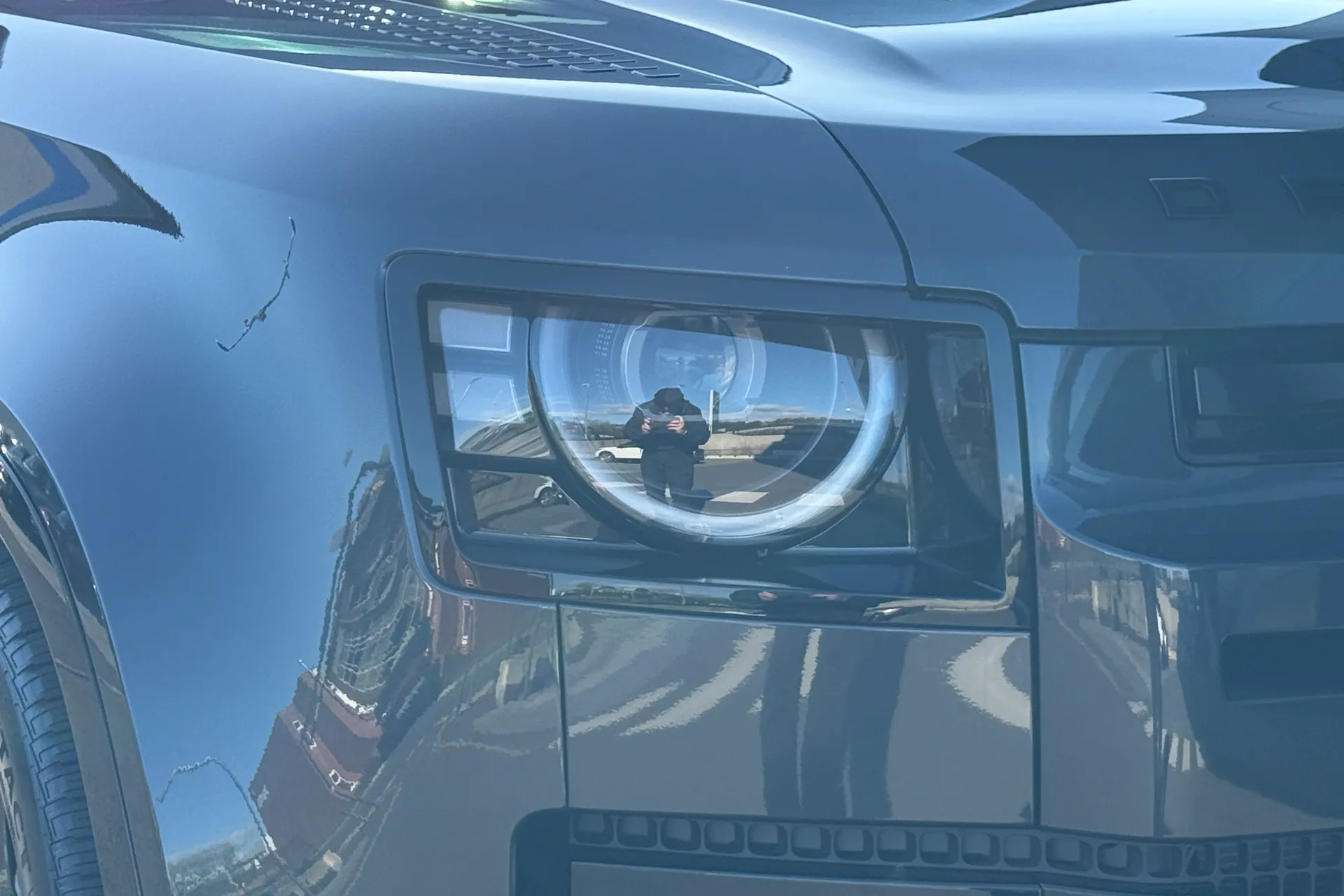 LAND ROVER Defender 90 thumbnail image number 25