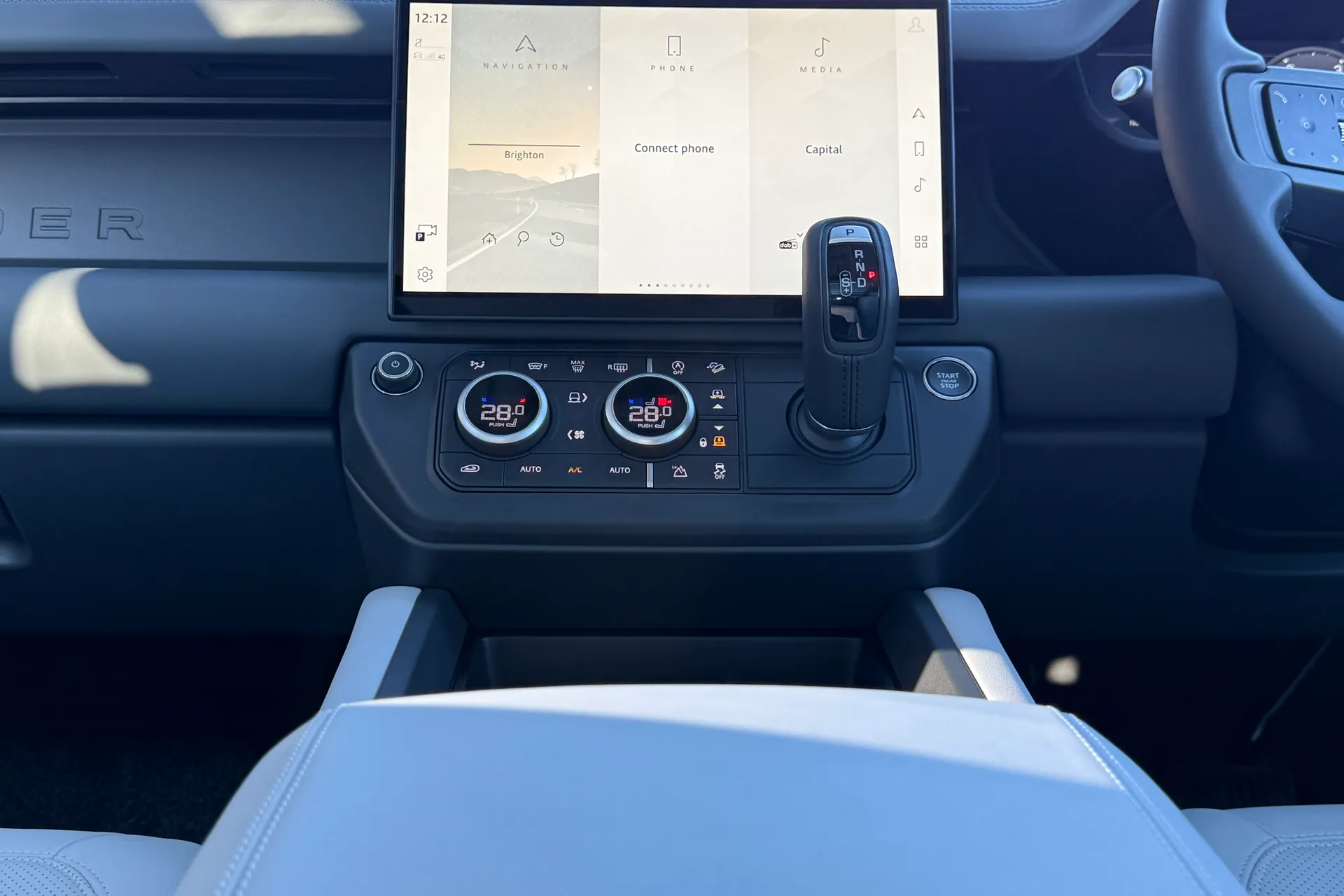 LAND ROVER Defender 90 thumbnail image number 50