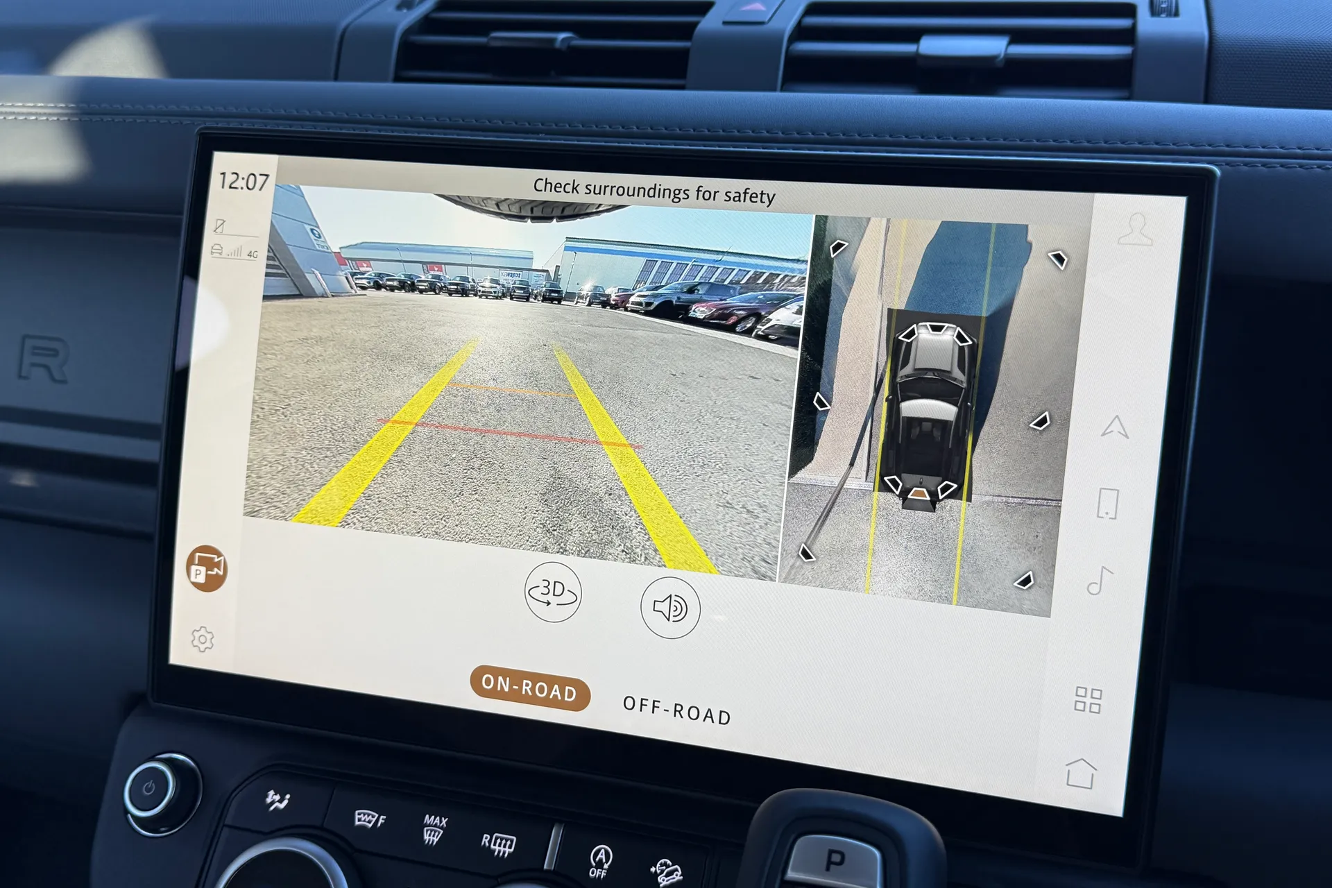 LAND ROVER Defender 90 thumbnail image number 4