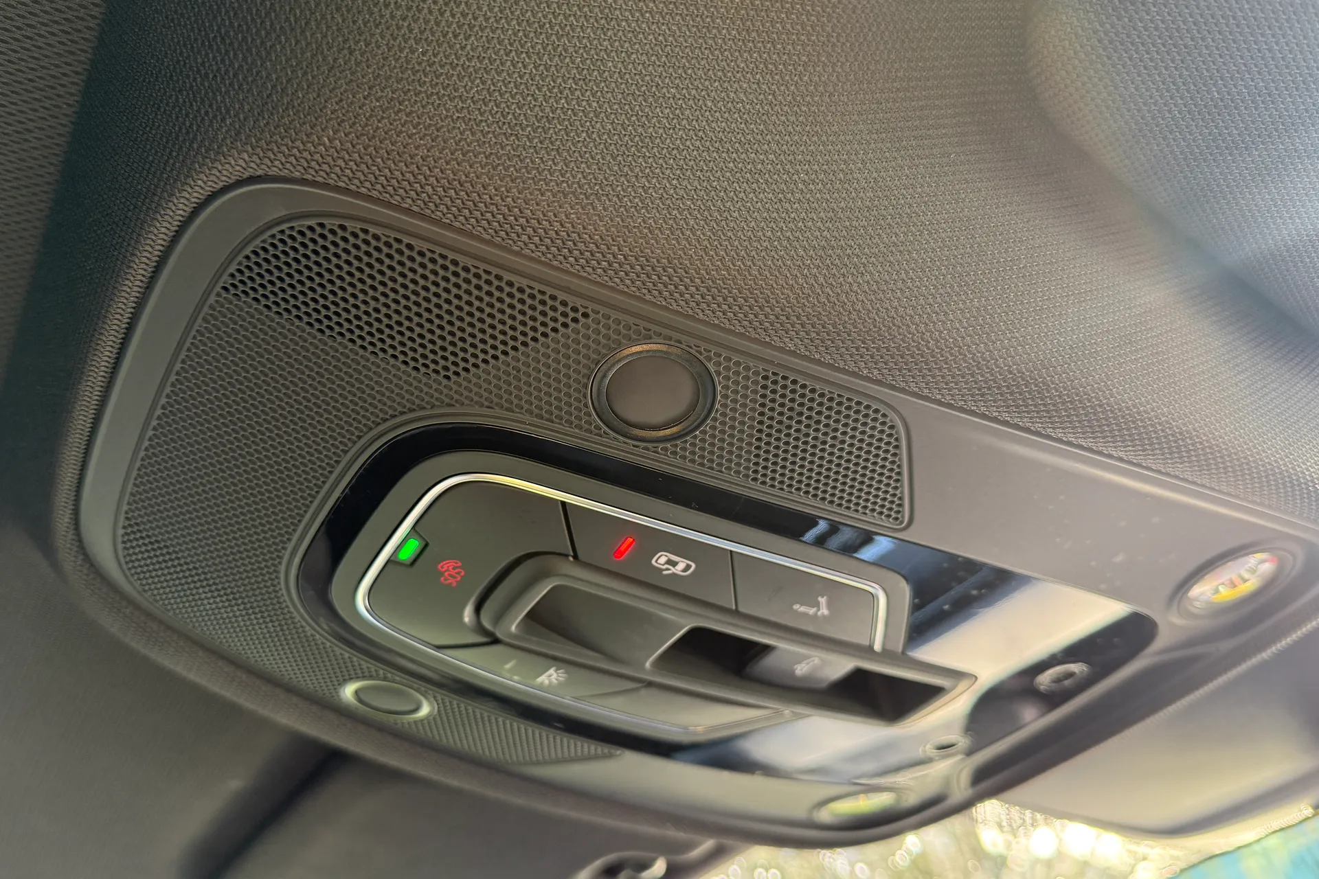 Audi A6 thumbnail image number 32