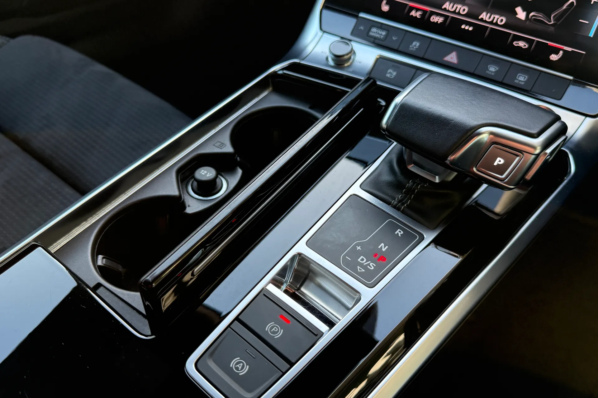 Audi A6 thumbnail image number 24