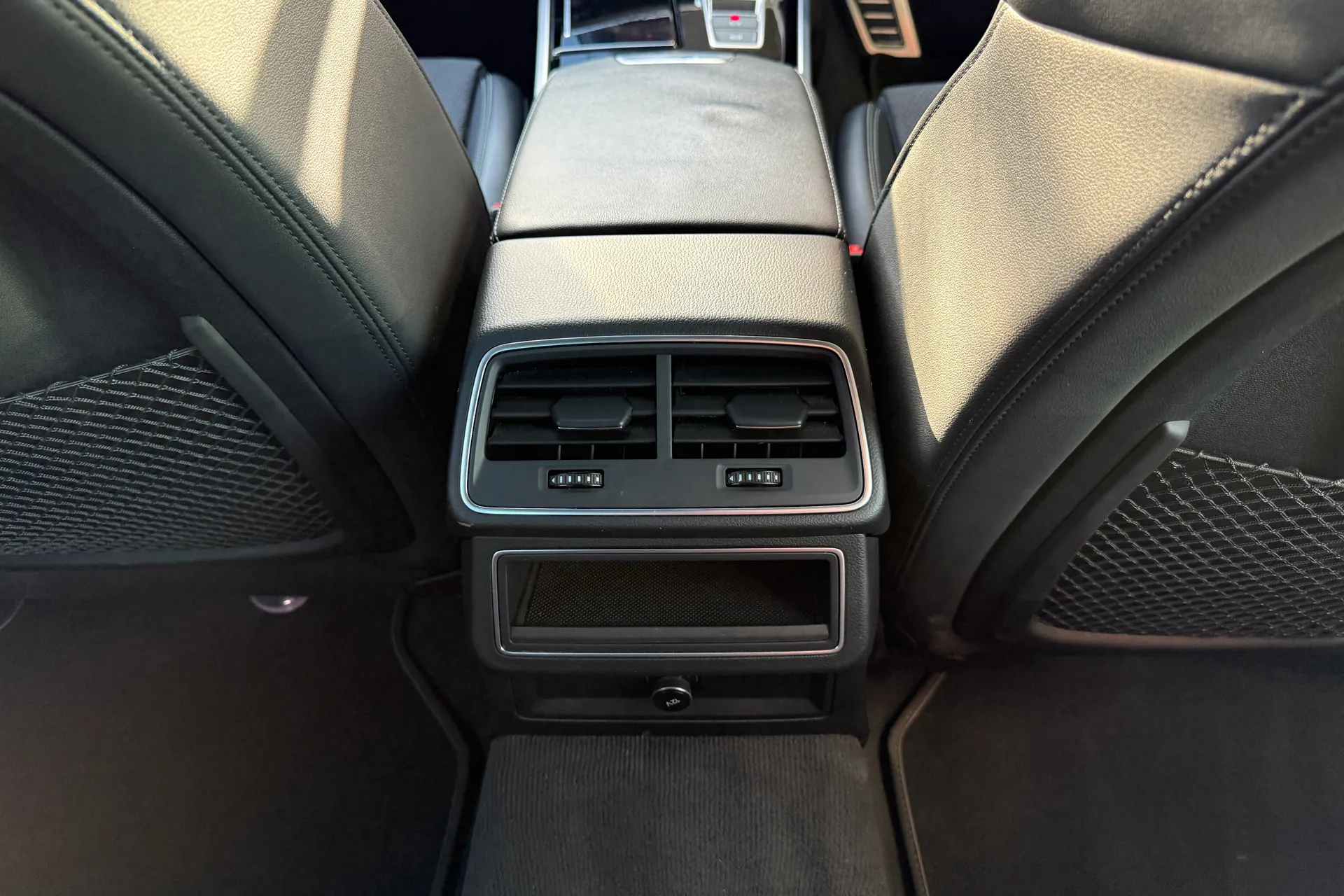 Audi A6 thumbnail image number 41