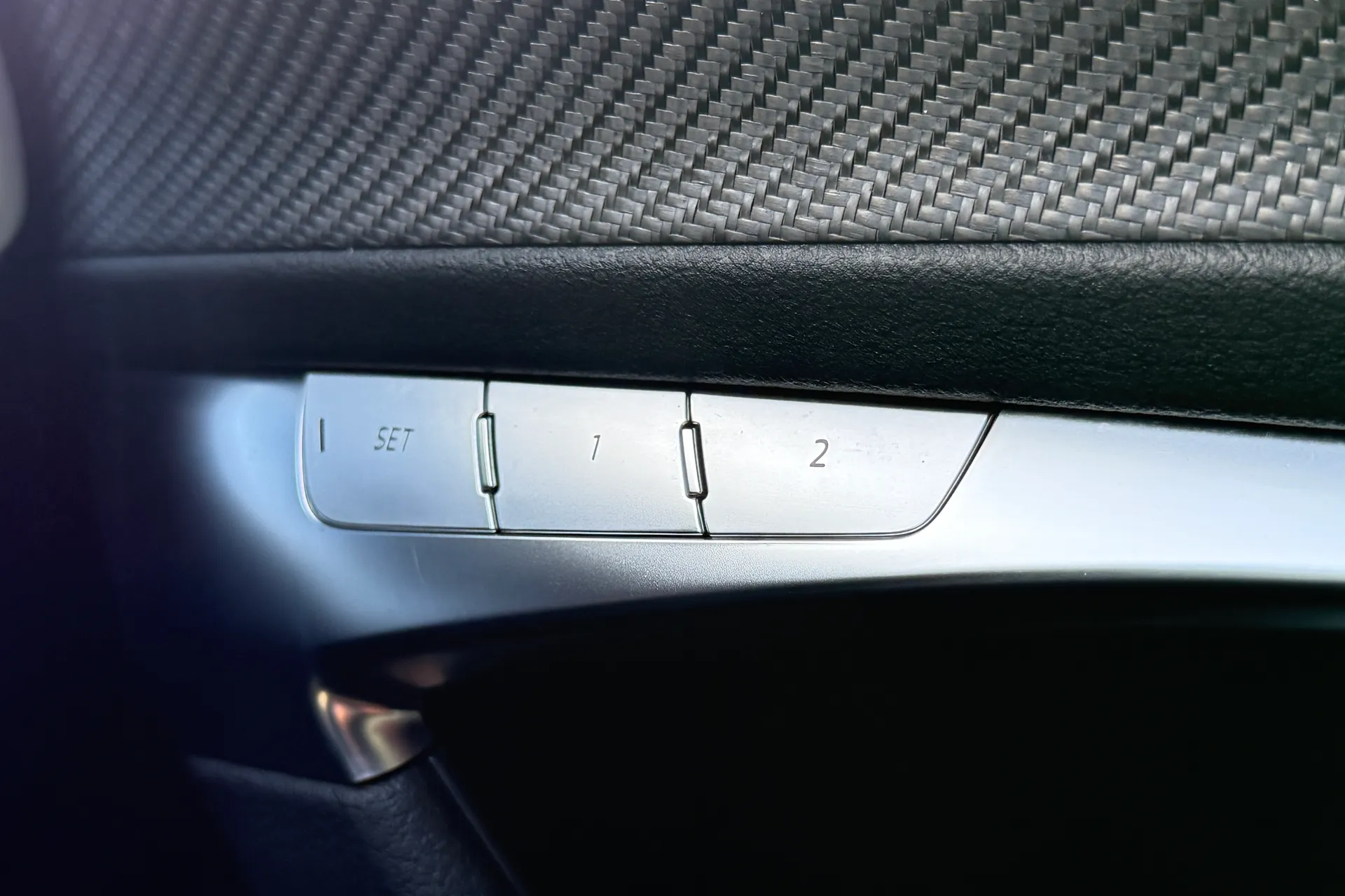 Audi A6 thumbnail image number 33