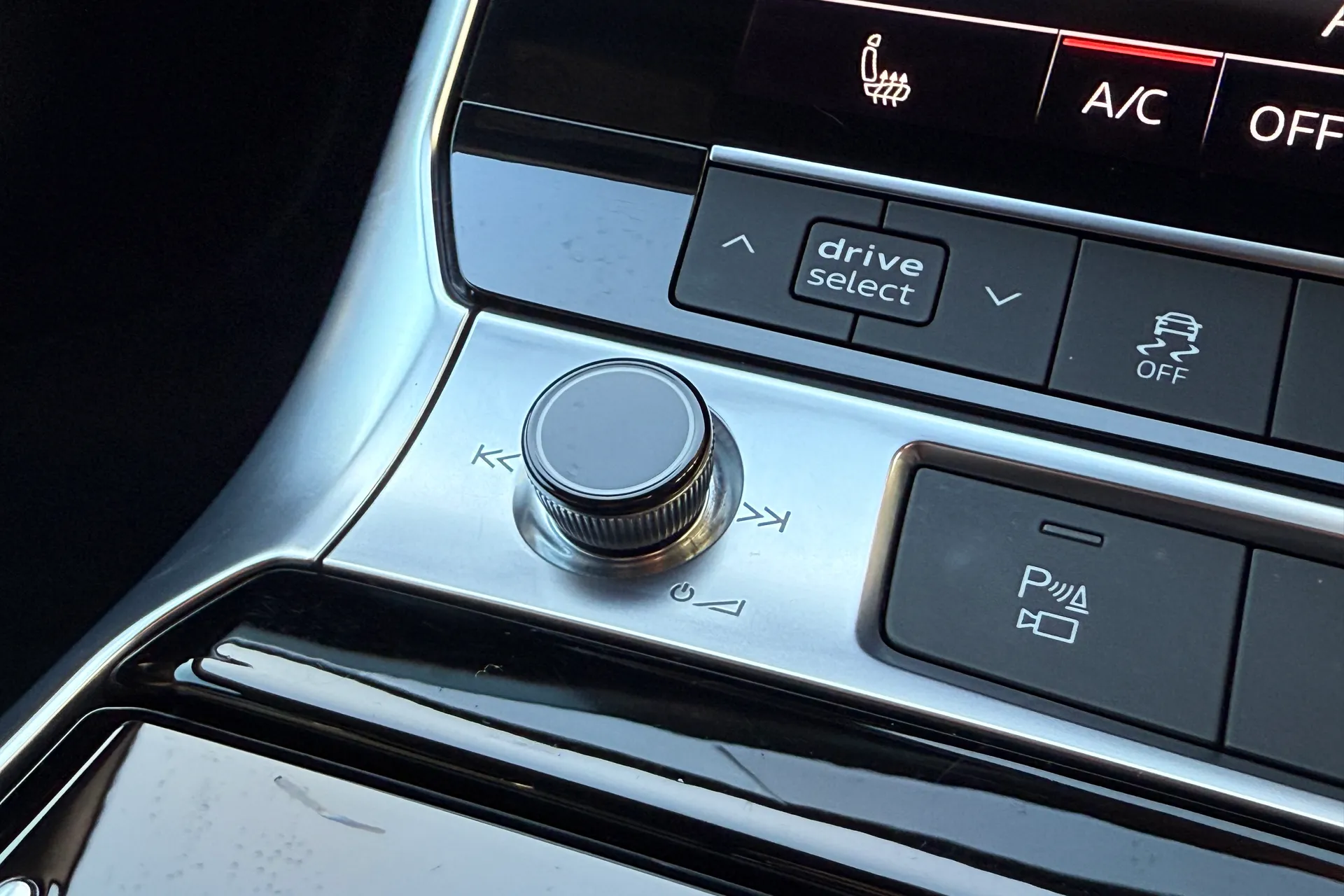 Audi A6 thumbnail image number 26