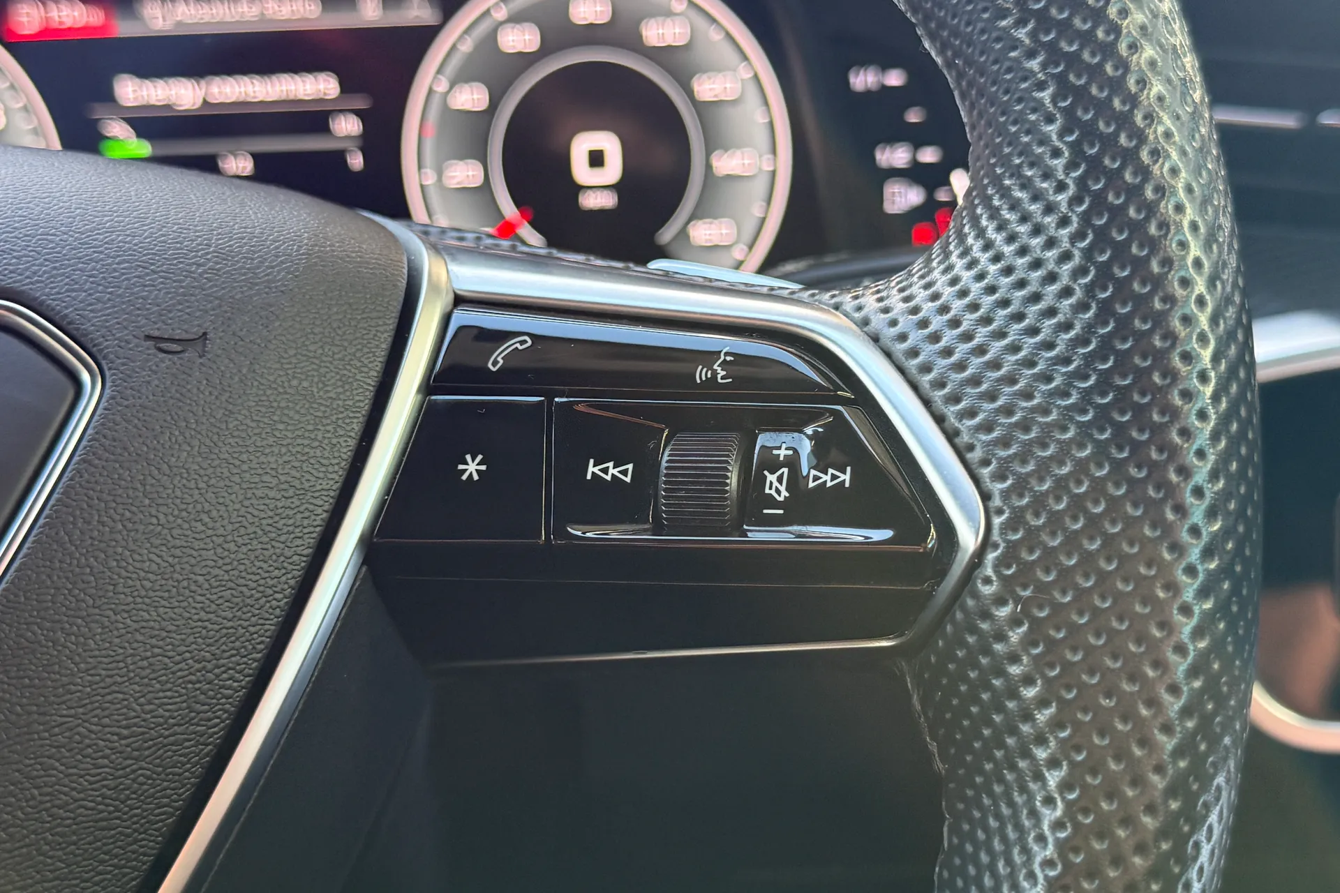 Audi A6 thumbnail image number 12