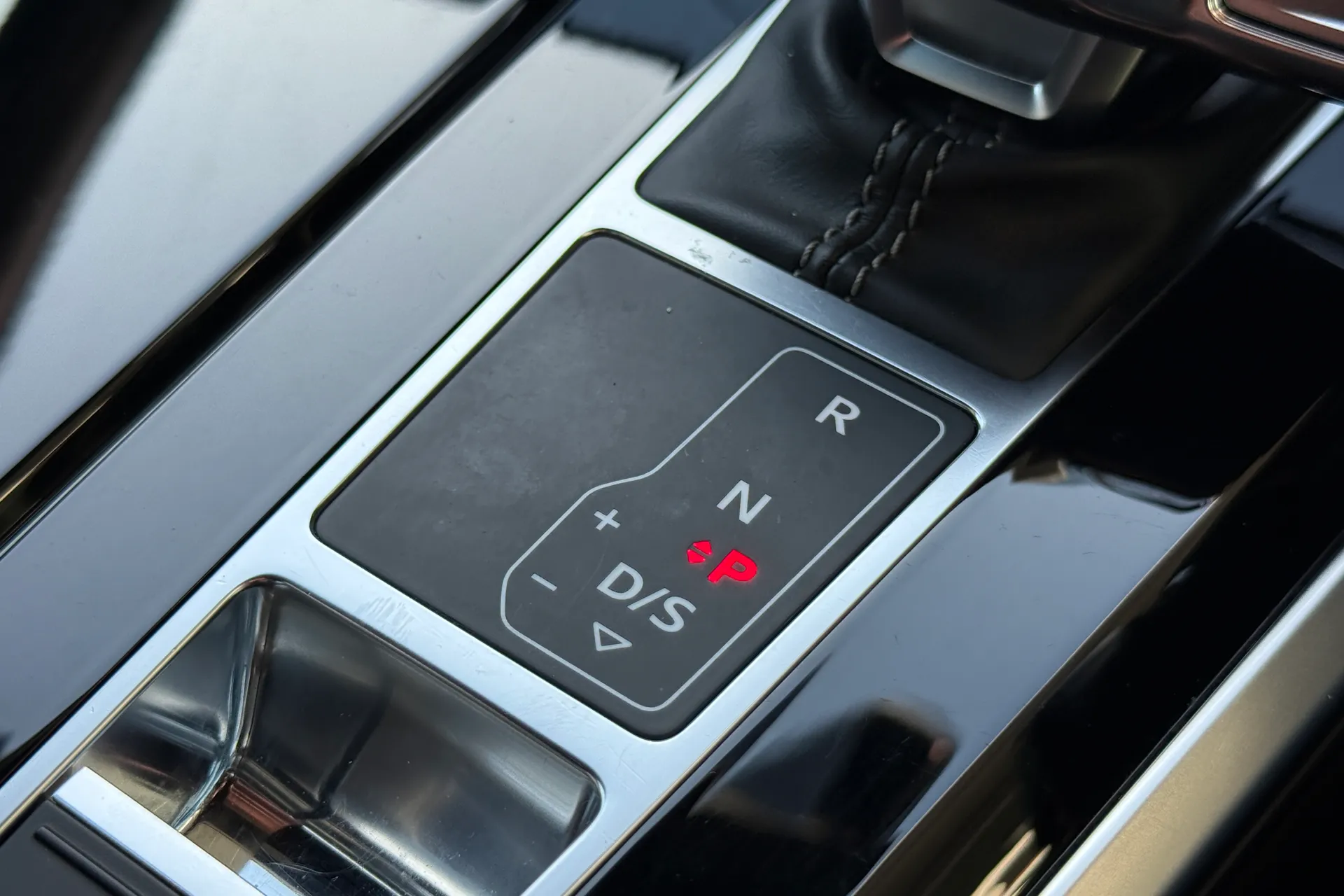 Audi A6 thumbnail image number 21