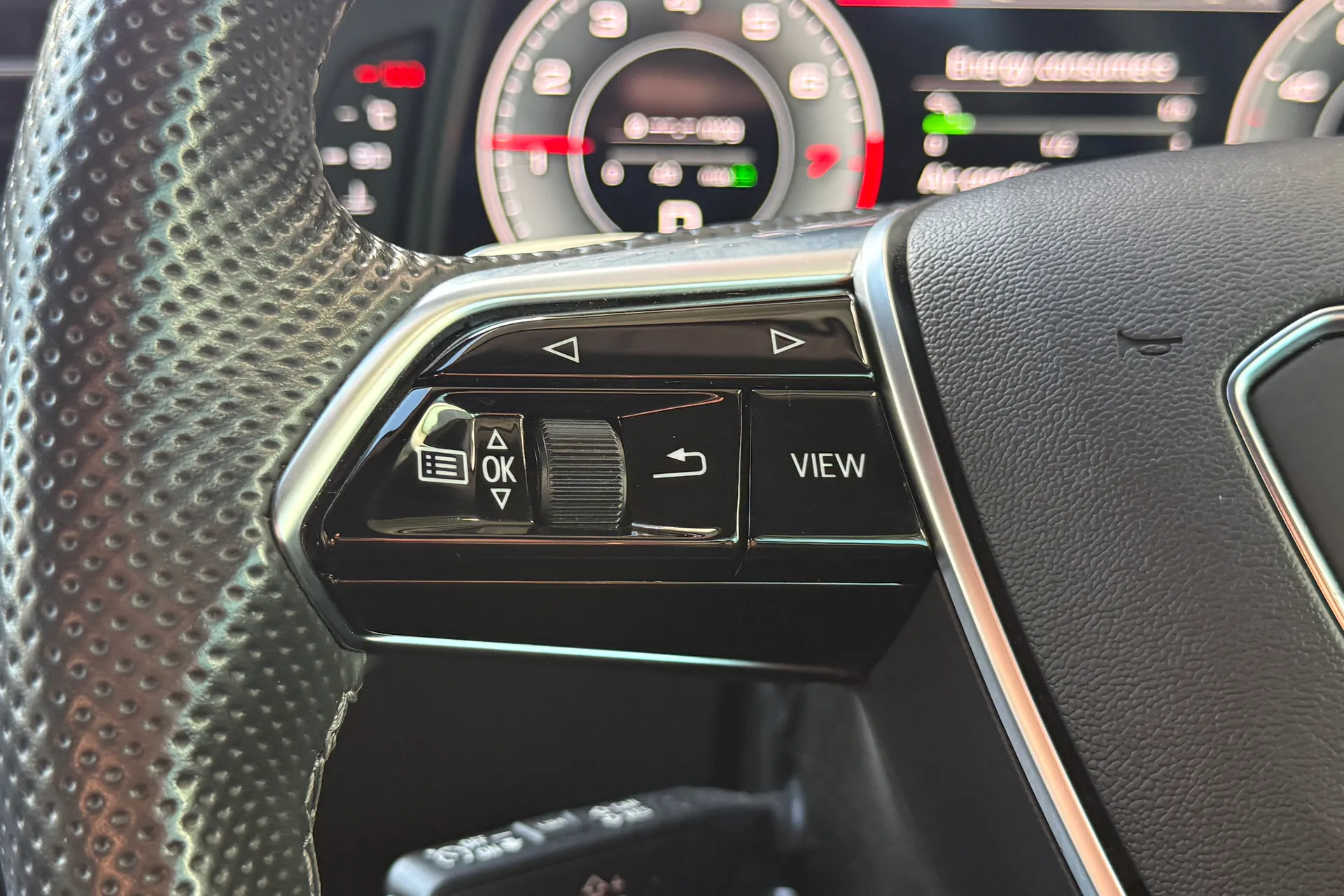 Audi A6 thumbnail image number 11