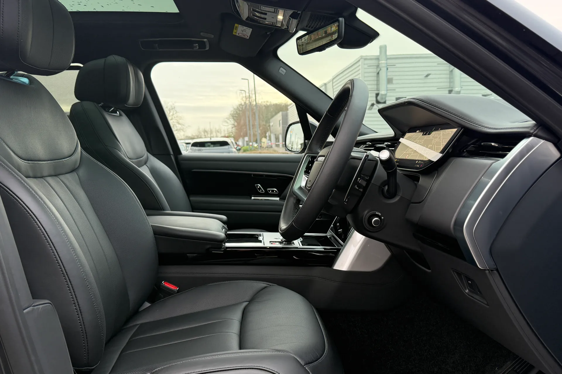 LAND ROVER RANGE ROVER thumbnail image number 52