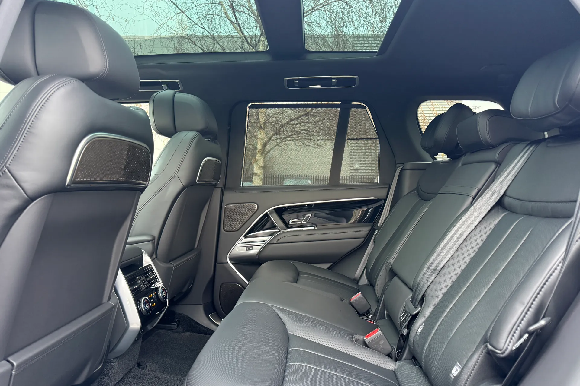 LAND ROVER RANGE ROVER thumbnail image number 51