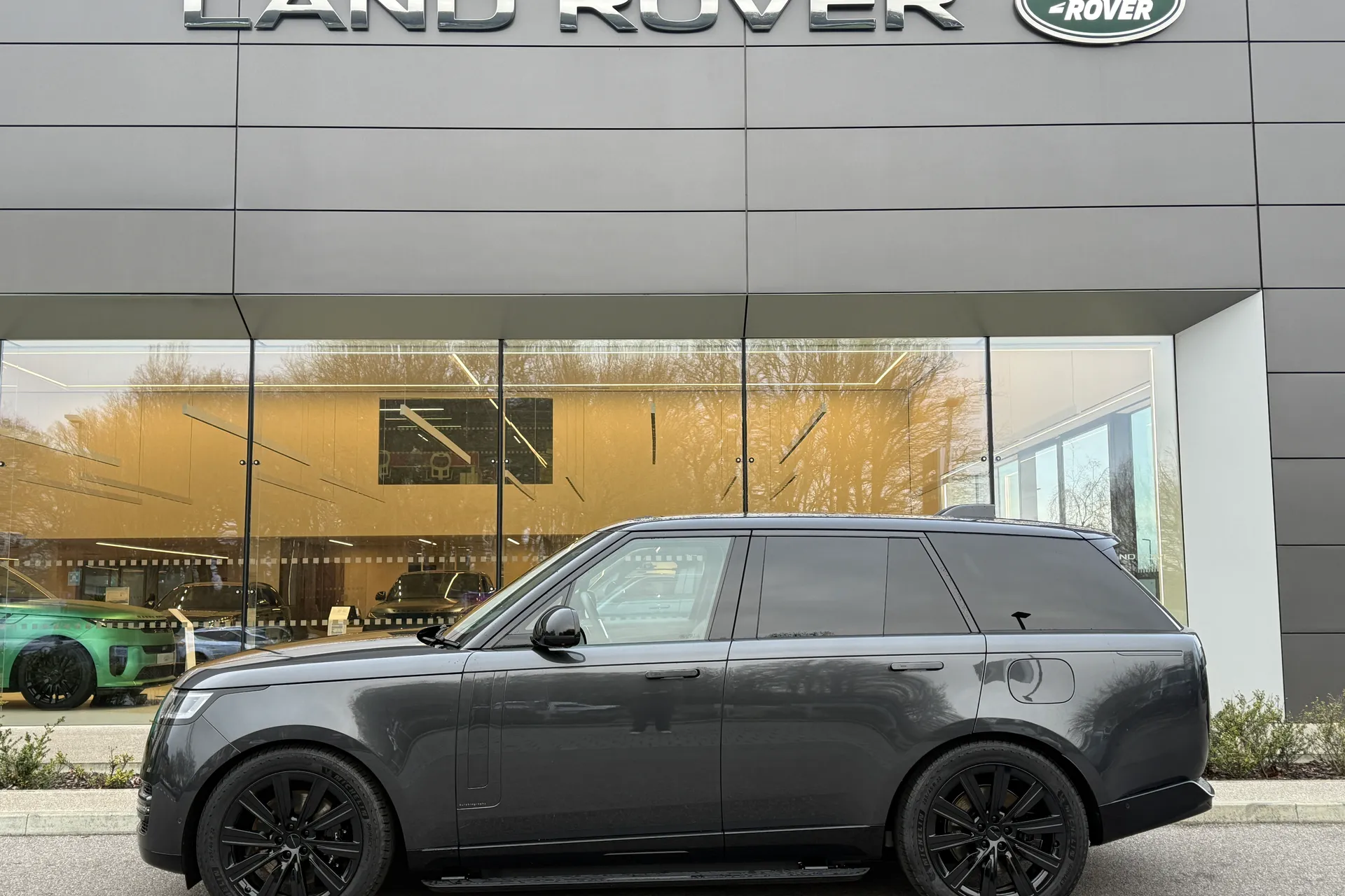 LAND ROVER RANGE ROVER thumbnail image number 11