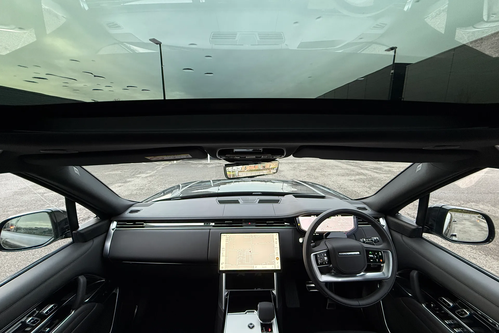 LAND ROVER RANGE ROVER thumbnail image number 3