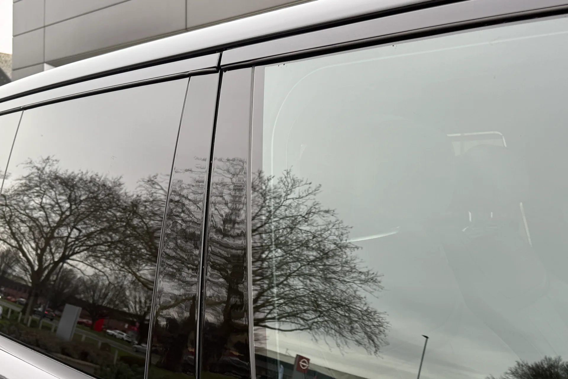 LAND ROVER RANGE ROVER thumbnail image number 40