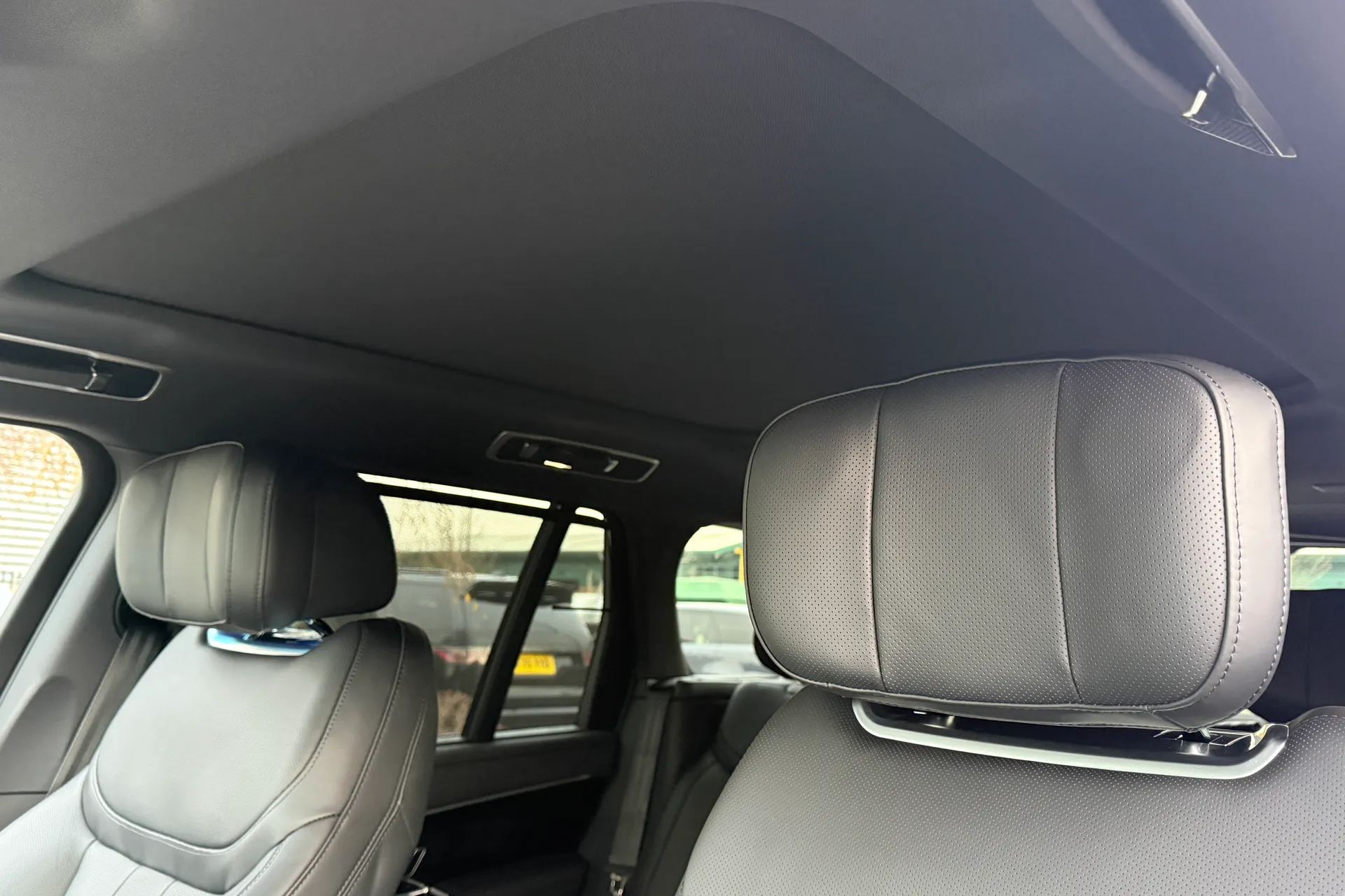 LAND ROVER RANGE ROVER thumbnail image number 5