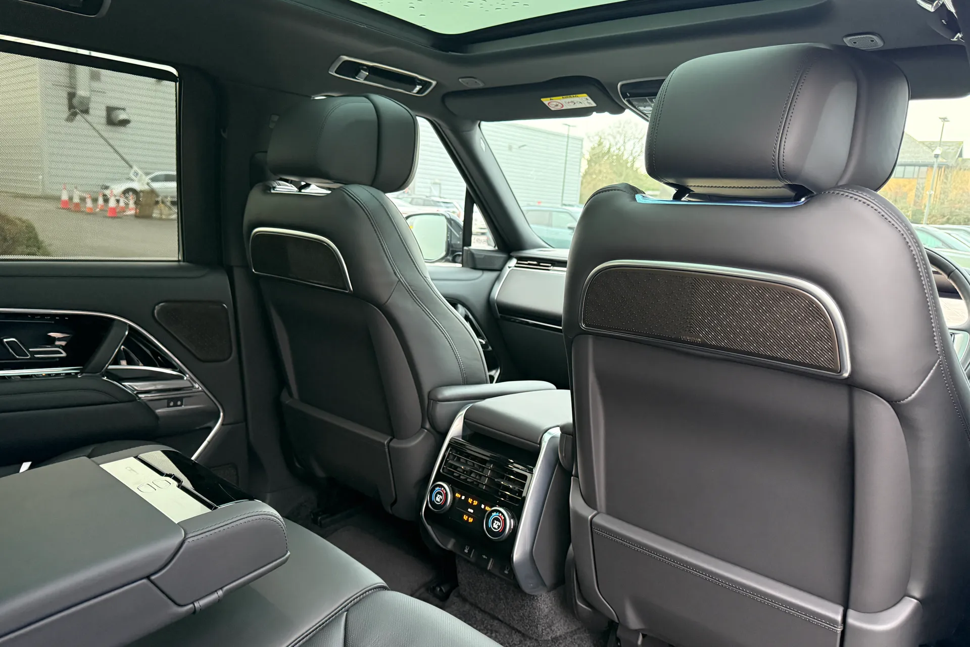 LAND ROVER RANGE ROVER thumbnail image number 50