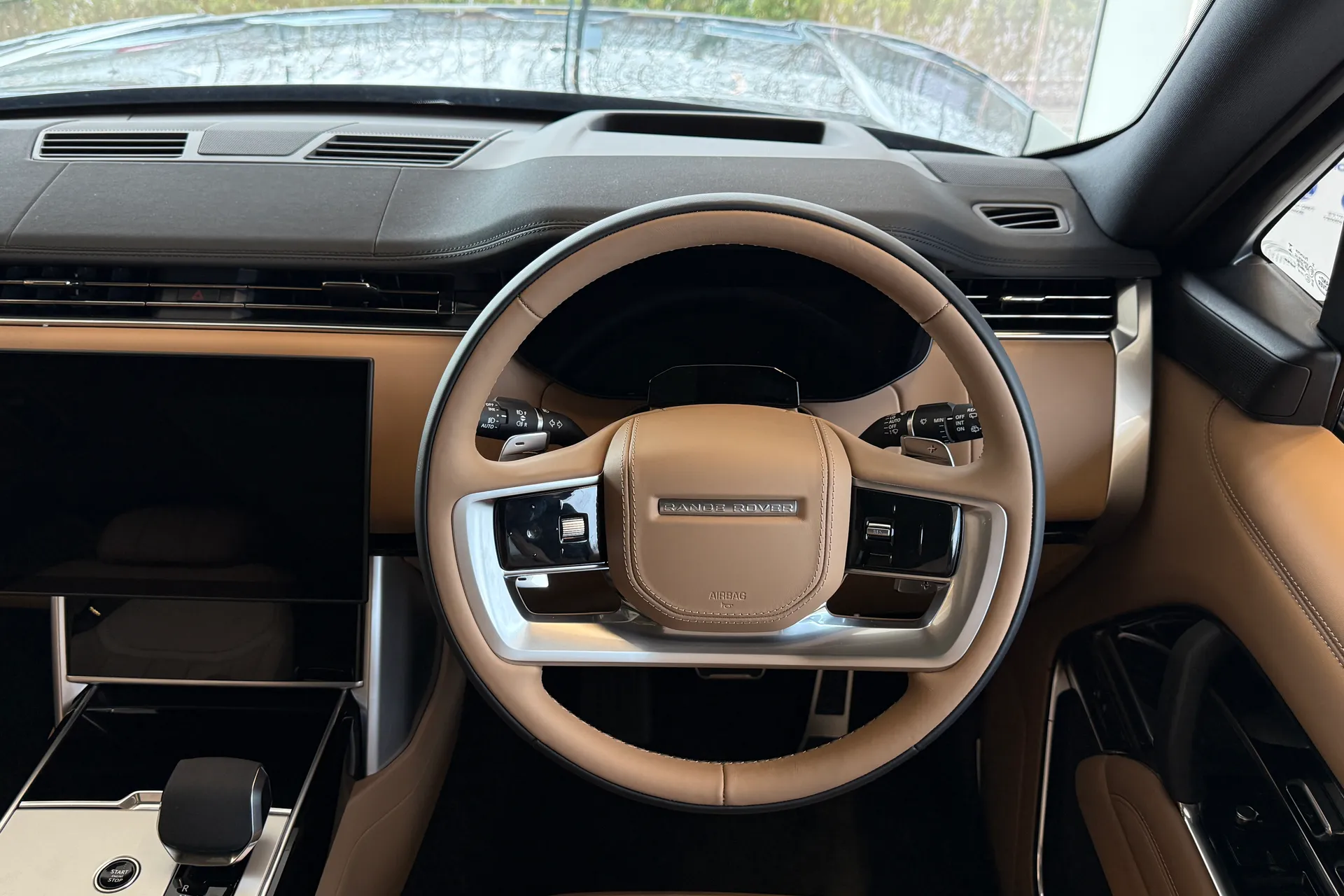 LAND ROVER RANGE ROVER thumbnail image number 9