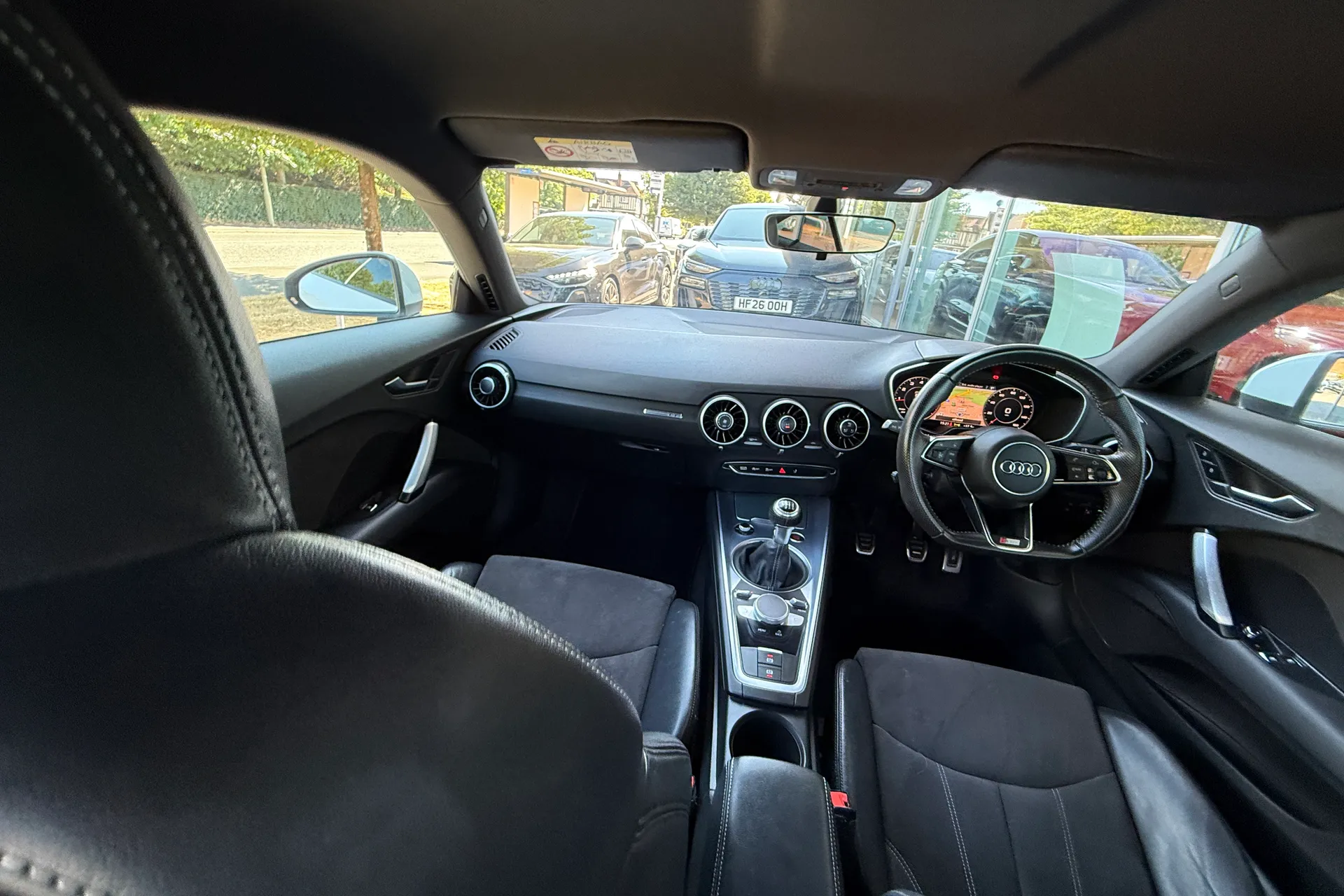 Audi TT thumbnail image number 43