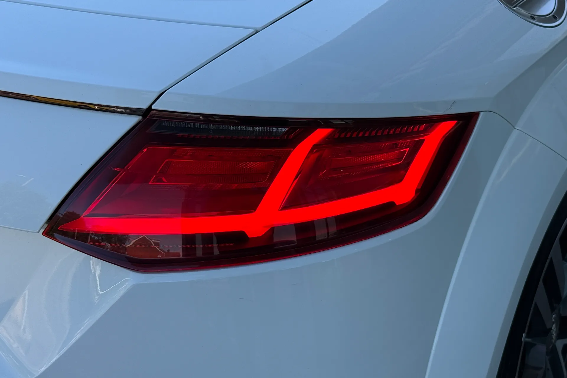 Audi TT thumbnail image number 33
