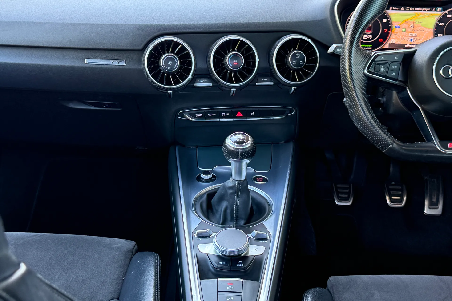 Audi TT thumbnail image number 40