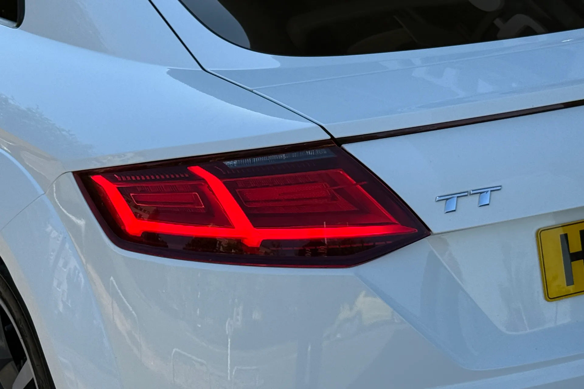 Audi TT thumbnail image number 35