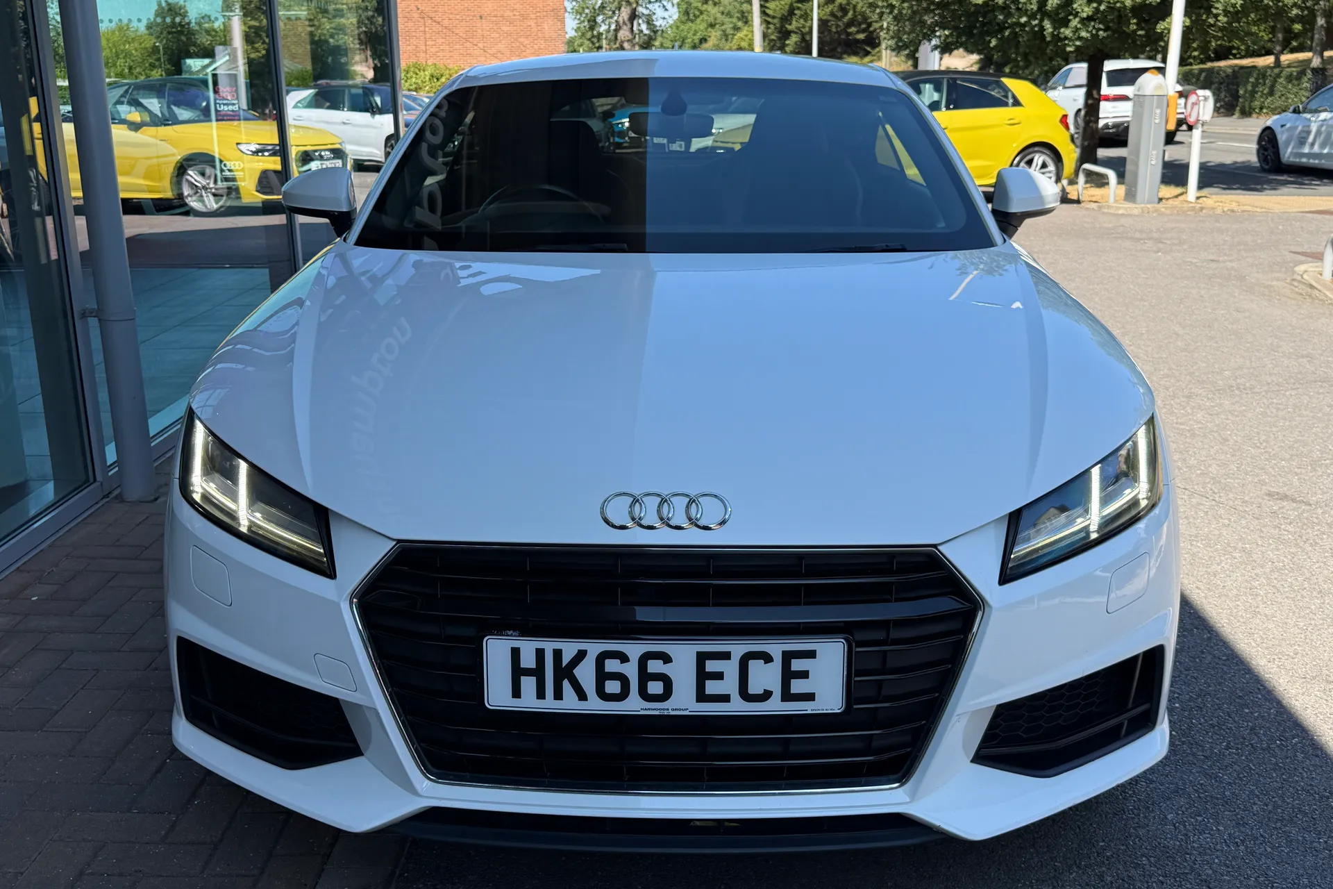Audi TT thumbnail image number 47
