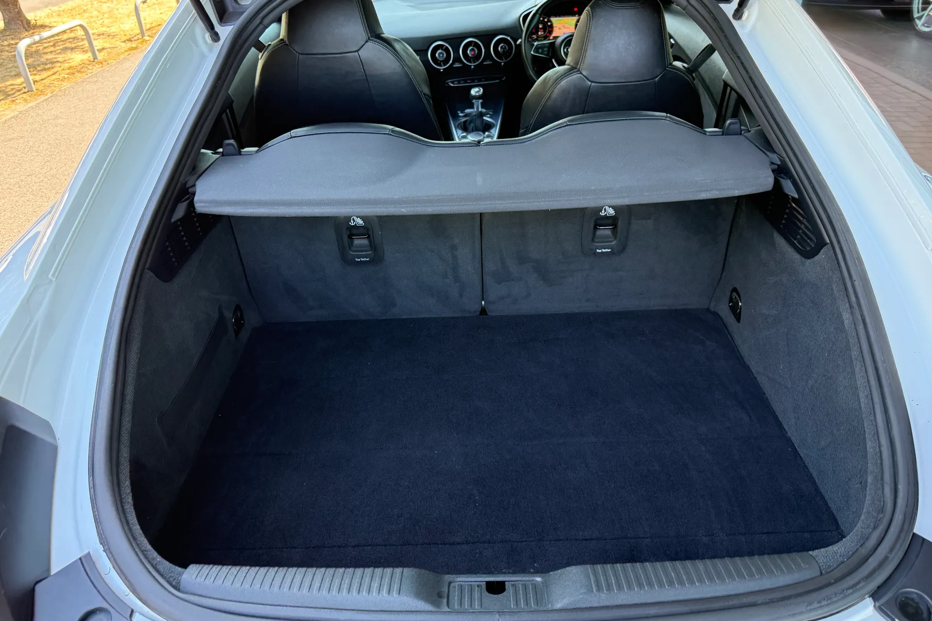 Audi TT thumbnail image number 38