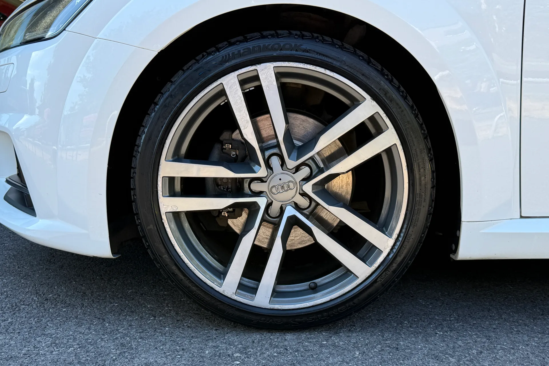 Audi TT thumbnail image number 5