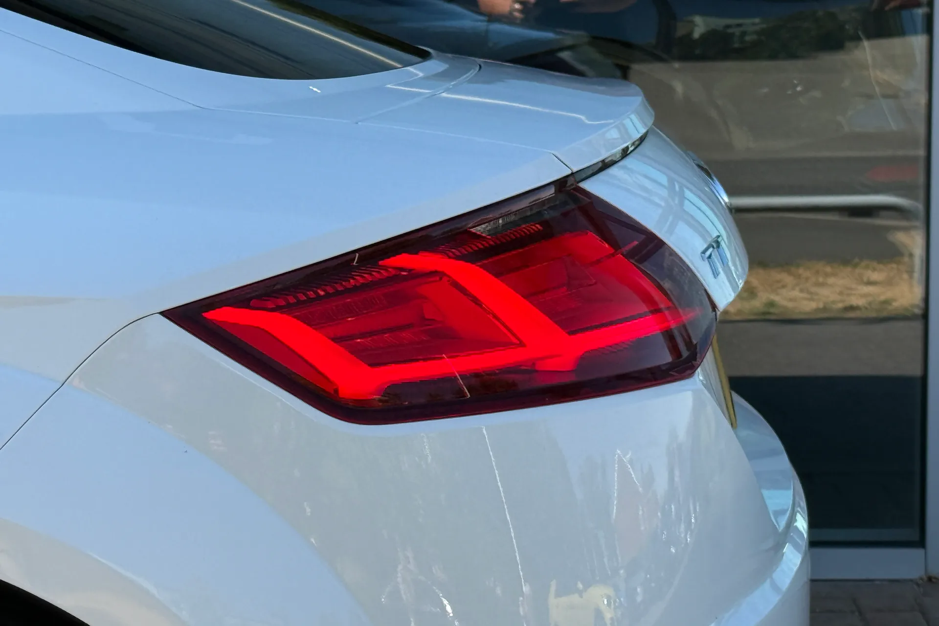 Audi TT thumbnail image number 36