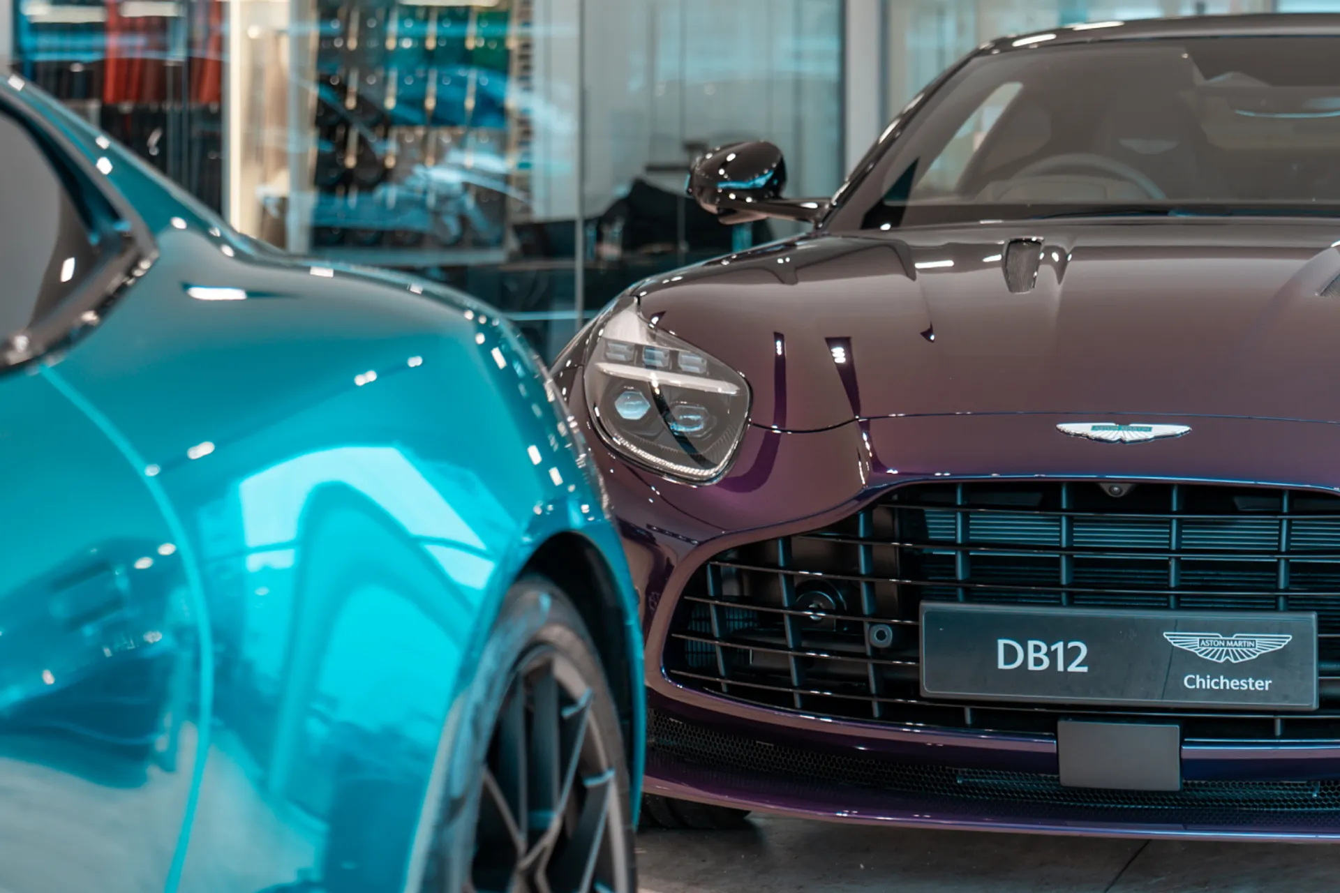 Aston Martin Vantage thumbnail image number 3