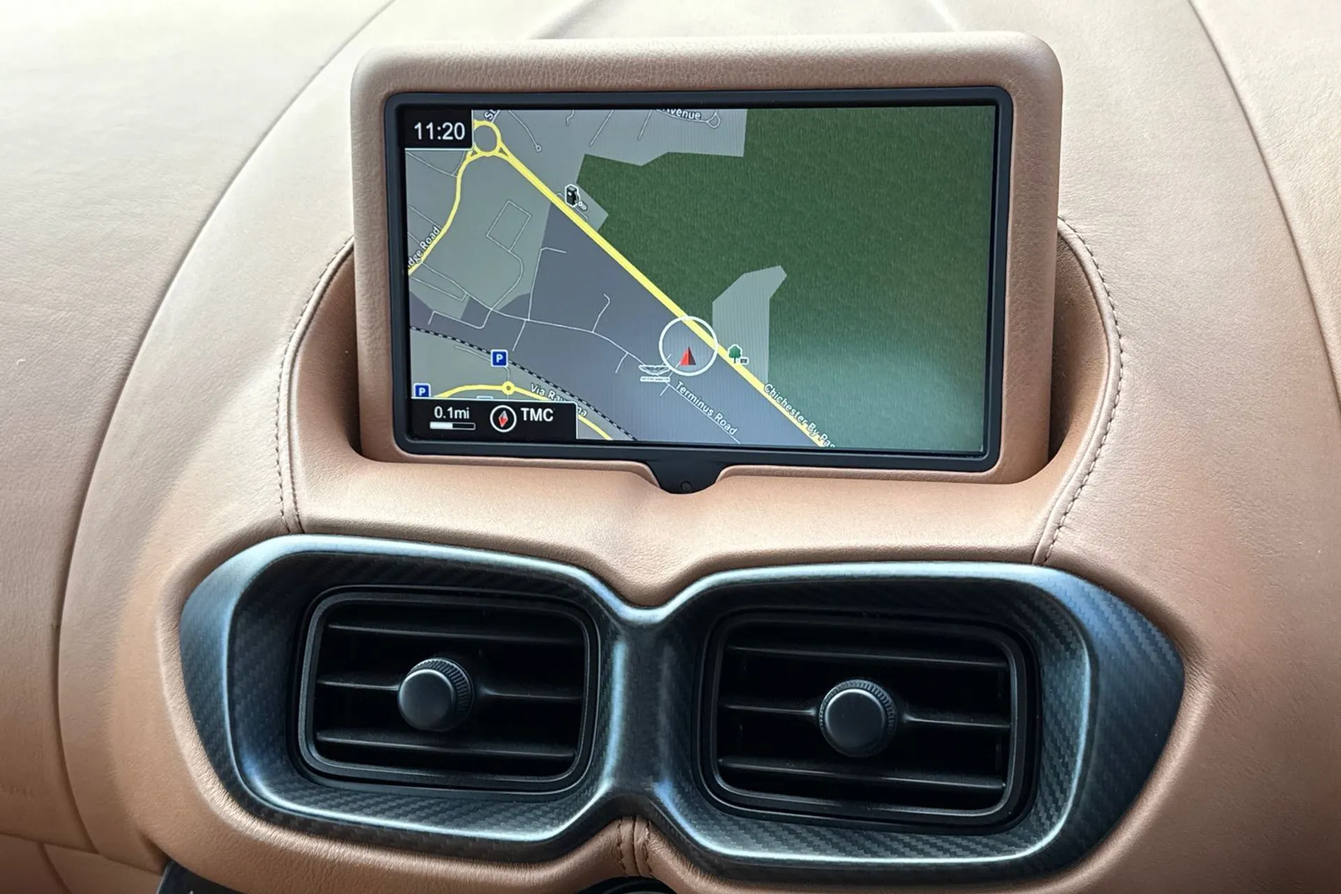 Aston Martin Vantage thumbnail image number 5