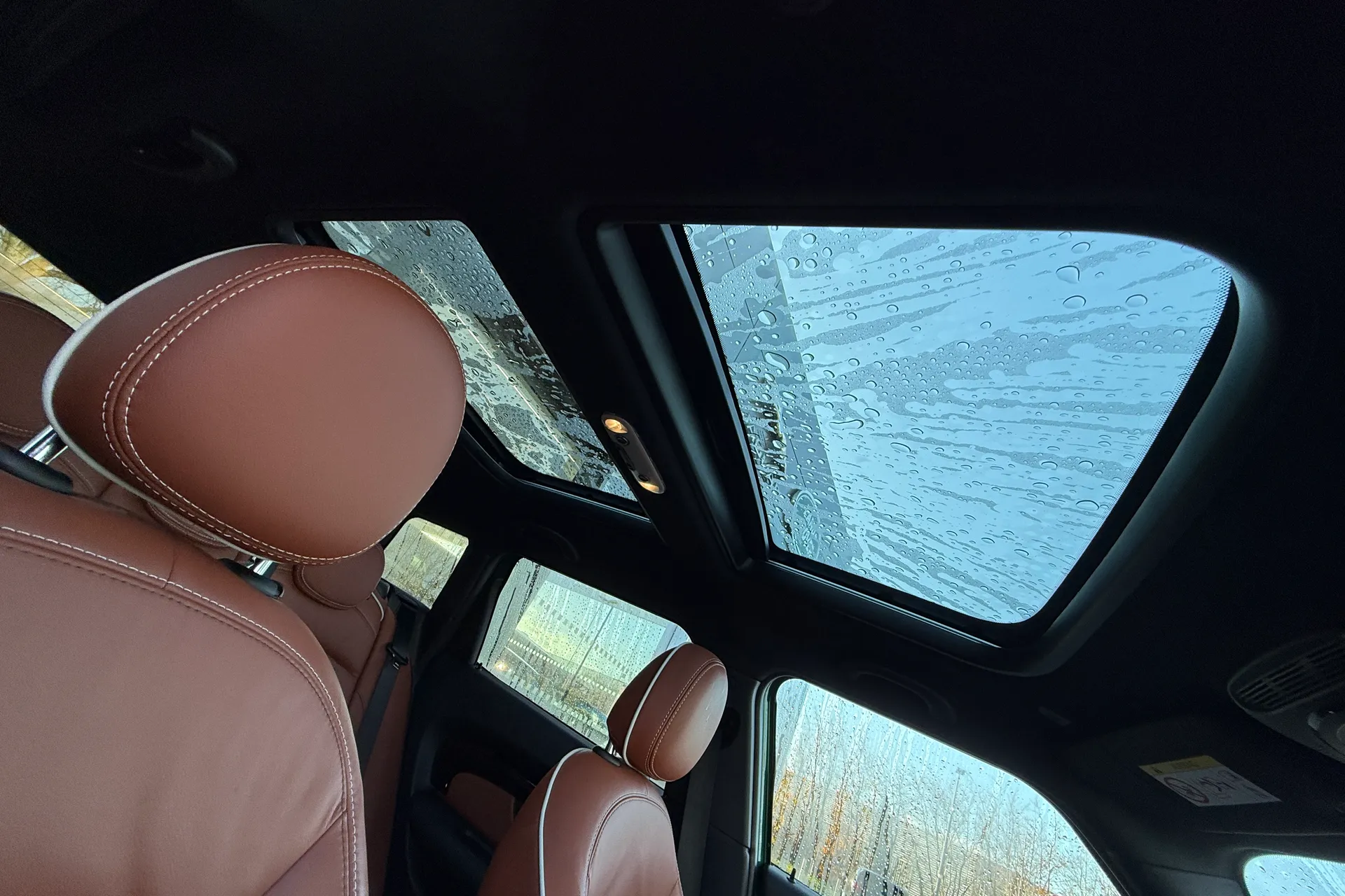 MINI CLUBMAN thumbnail image number 35