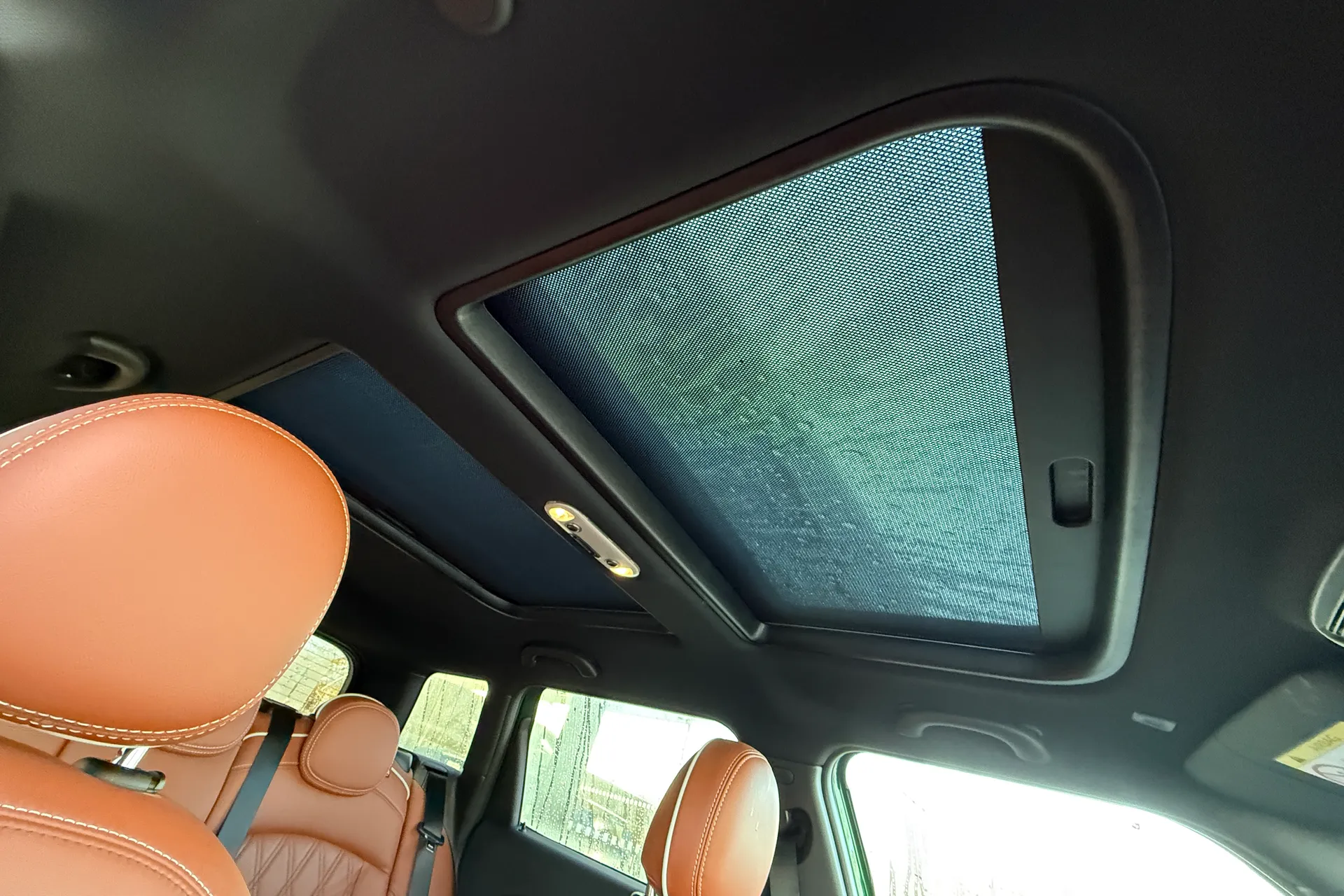 MINI CLUBMAN thumbnail image number 36