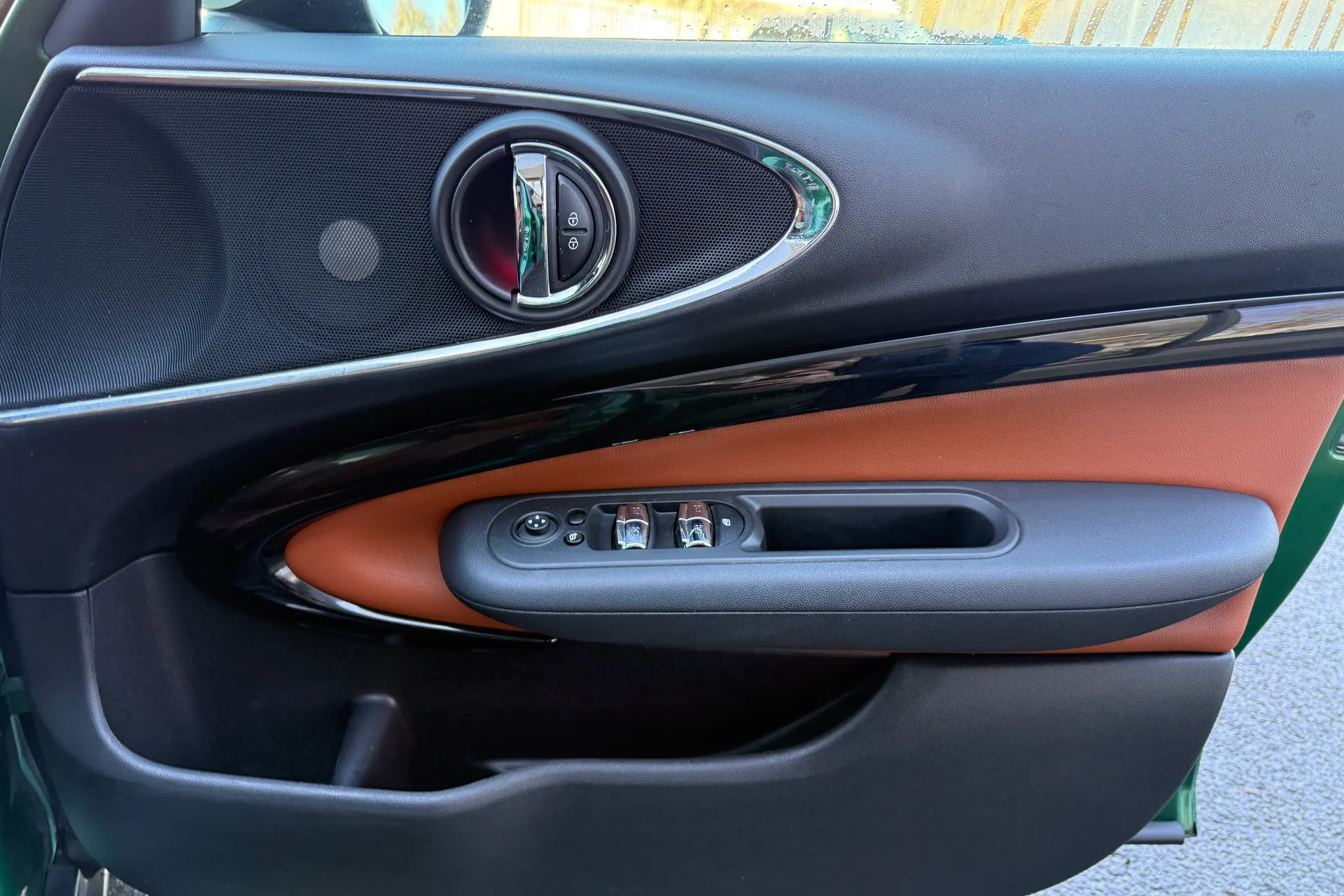 MINI CLUBMAN thumbnail image number 50