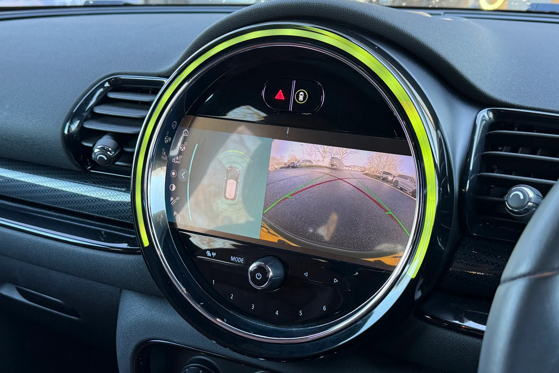 MINI CLUBMAN thumbnail image number 4