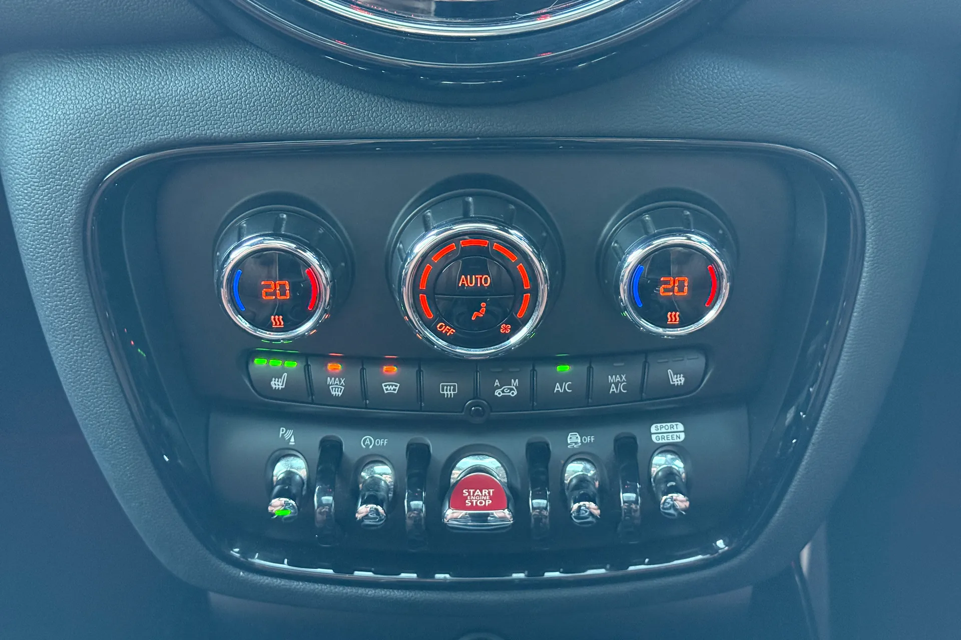 MINI CLUBMAN thumbnail image number 16