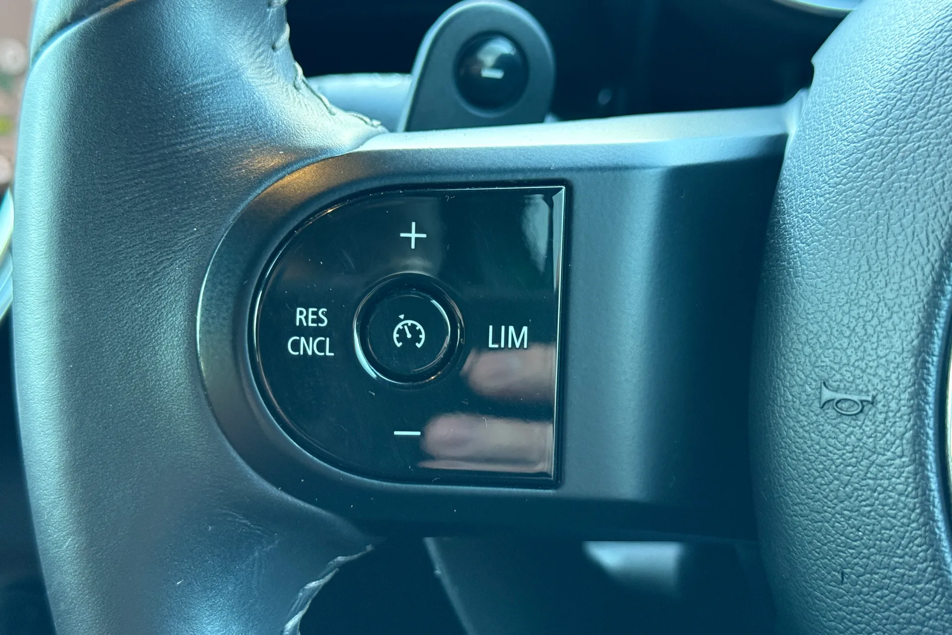 MINI CLUBMAN thumbnail image number 25