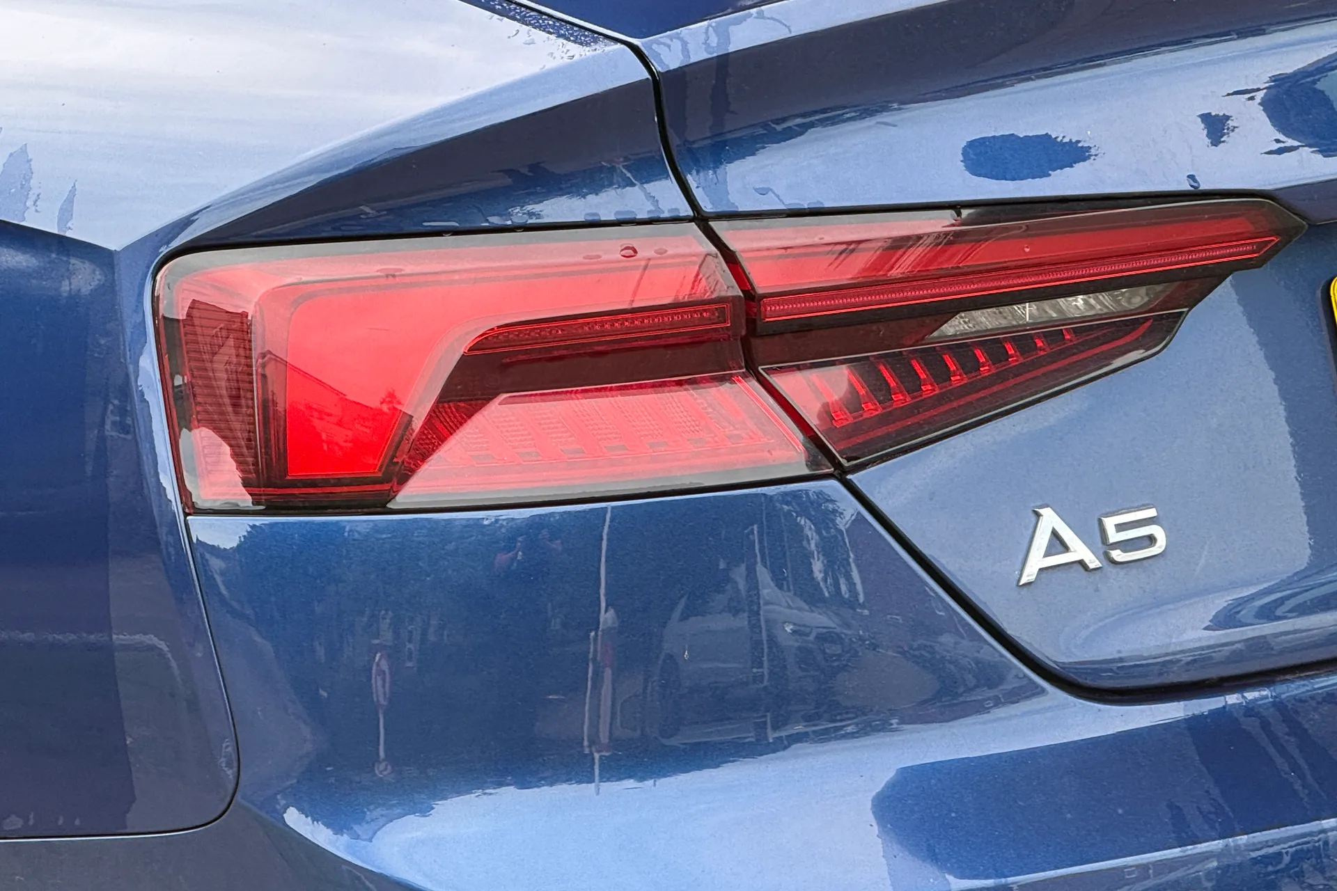 Audi A5 thumbnail image number 37