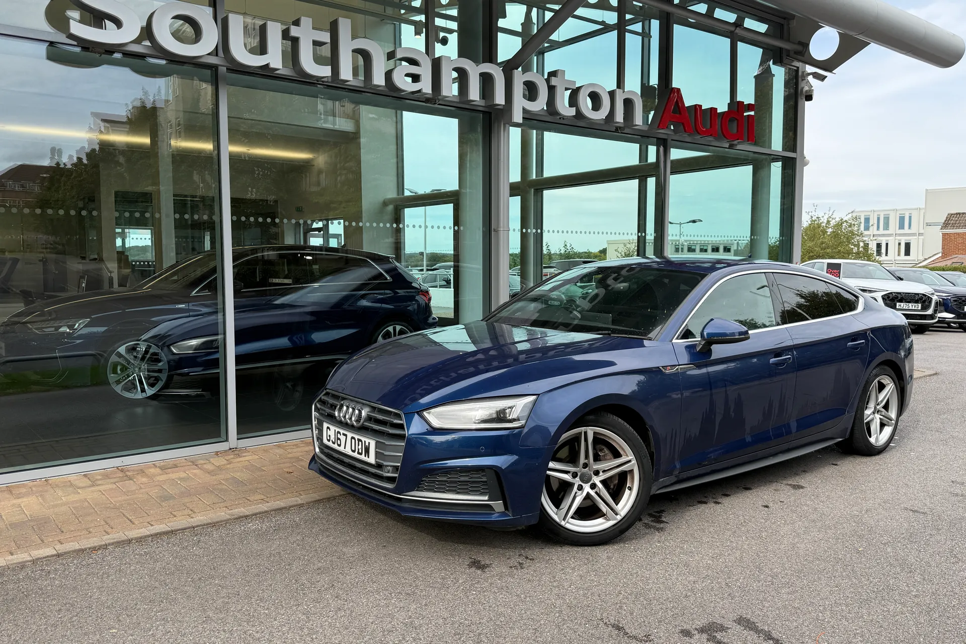 Audi A5 thumbnail image number 47