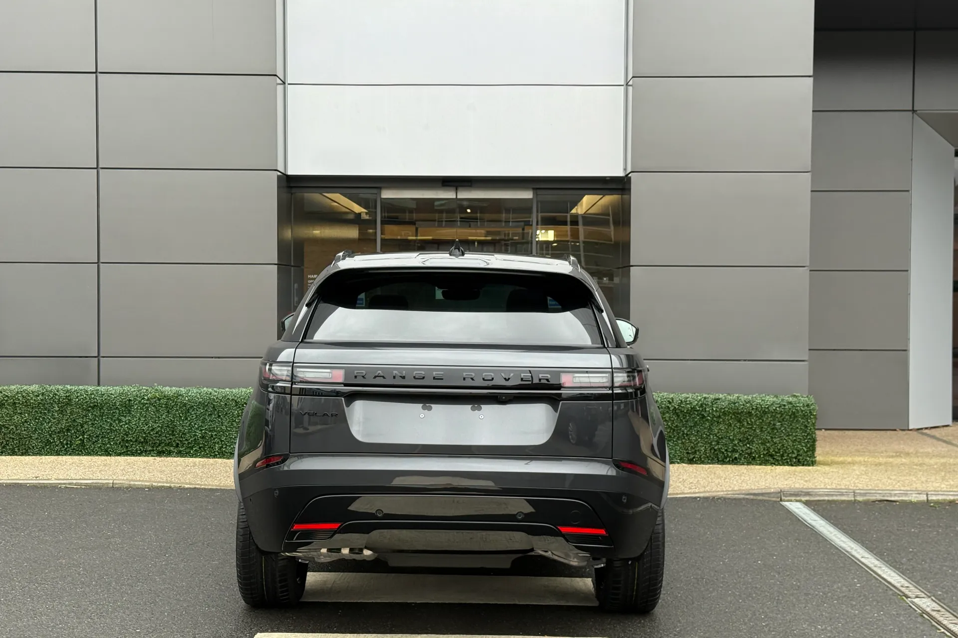 LAND ROVER RANGE ROVER VELAR thumbnail image number 14