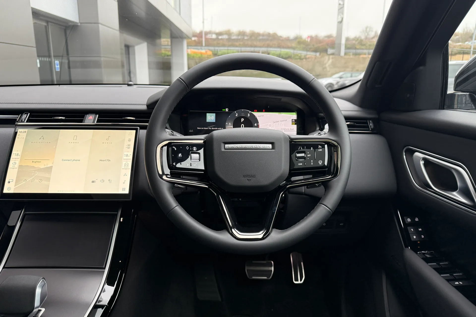 LAND ROVER RANGE ROVER VELAR thumbnail image number 52