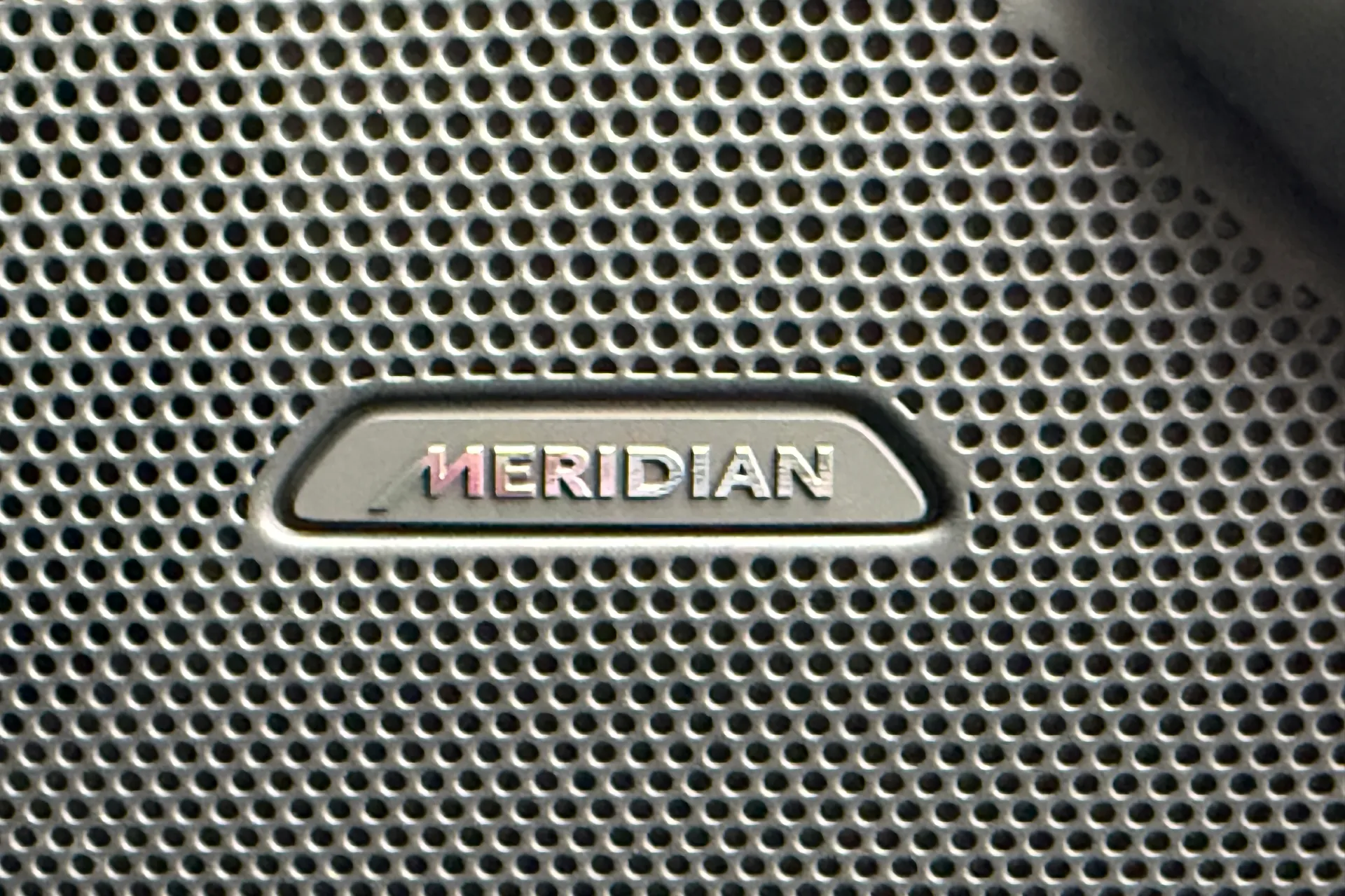 LAND ROVER RANGE ROVER VELAR thumbnail image number 44