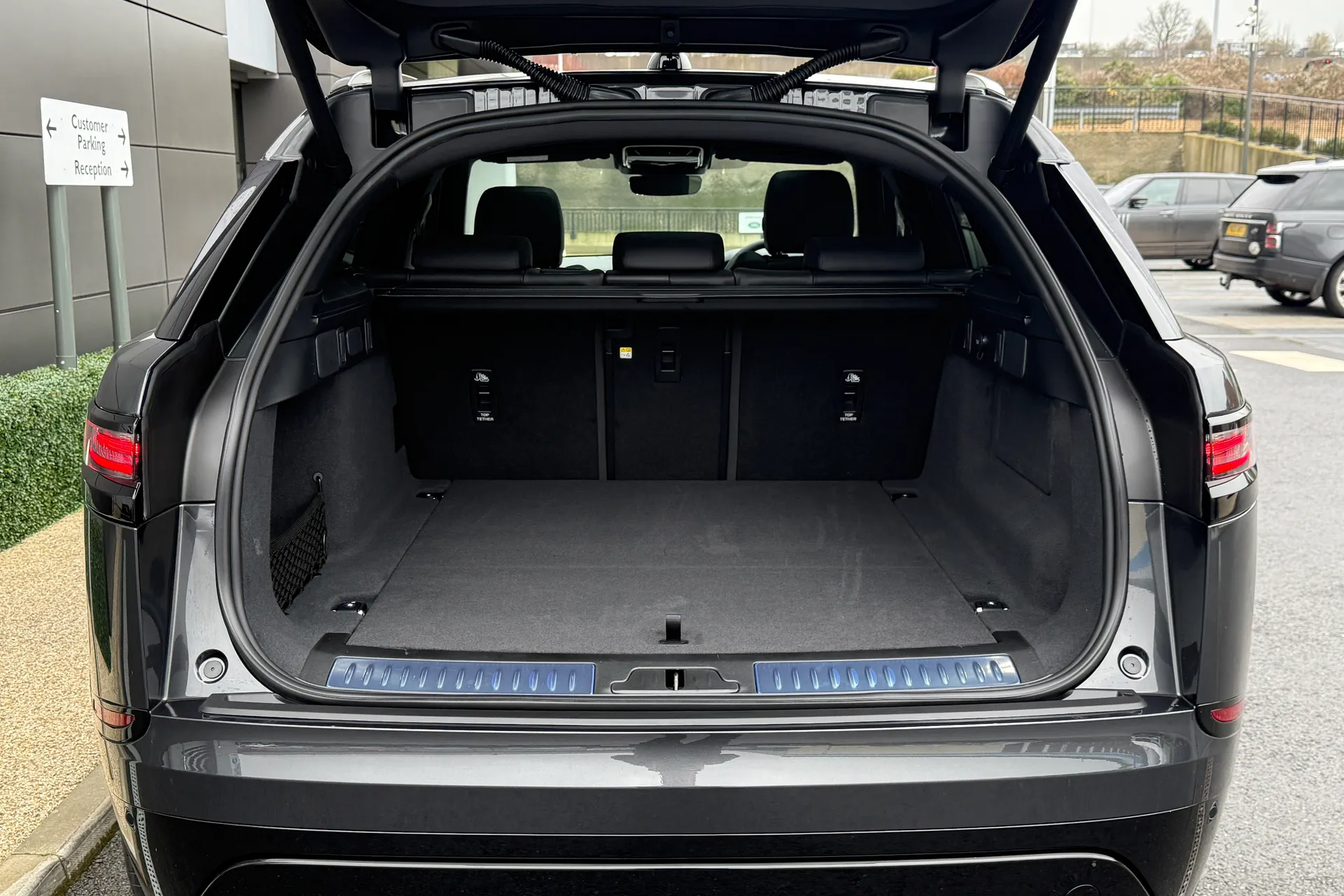 LAND ROVER RANGE ROVER VELAR thumbnail image number 56