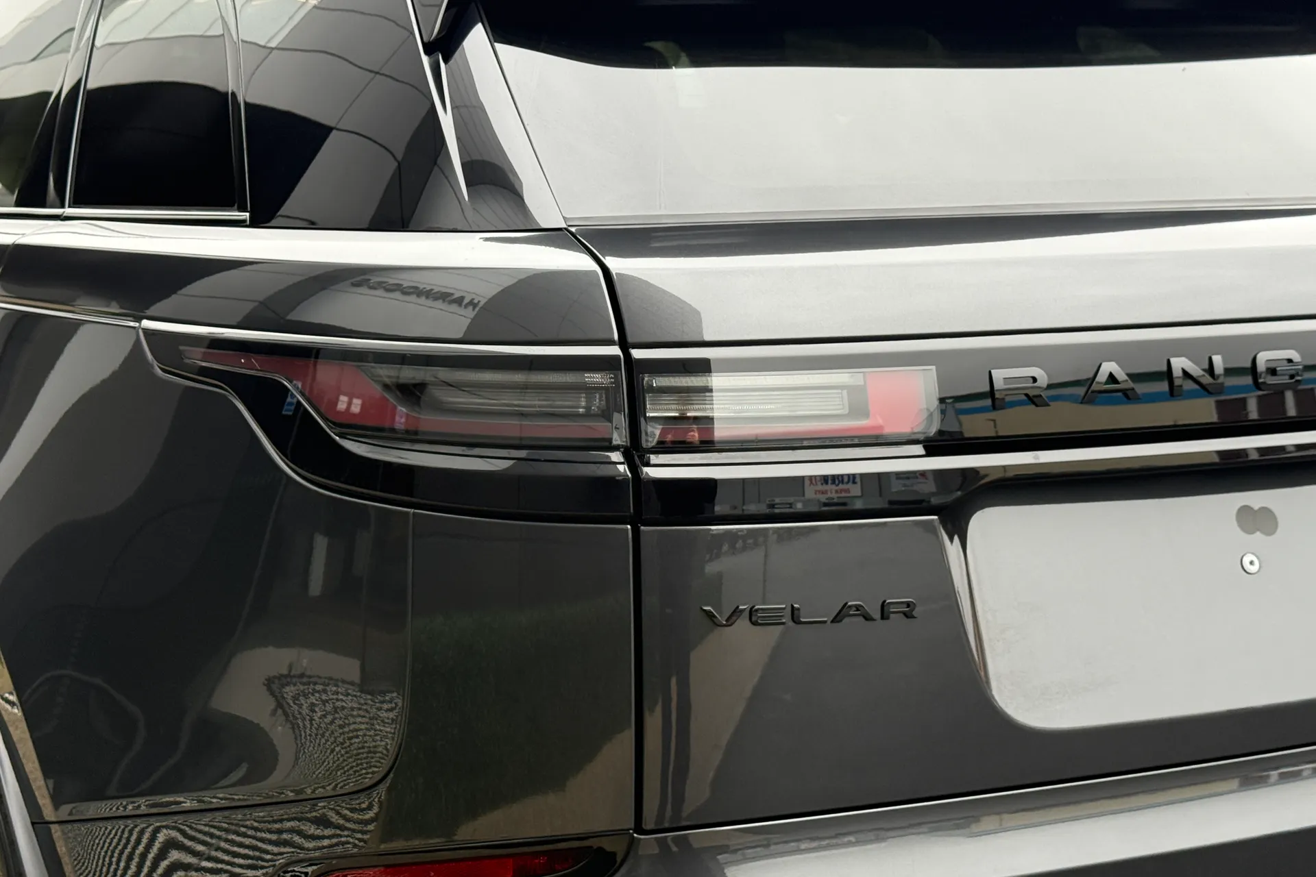 LAND ROVER RANGE ROVER VELAR thumbnail image number 30
