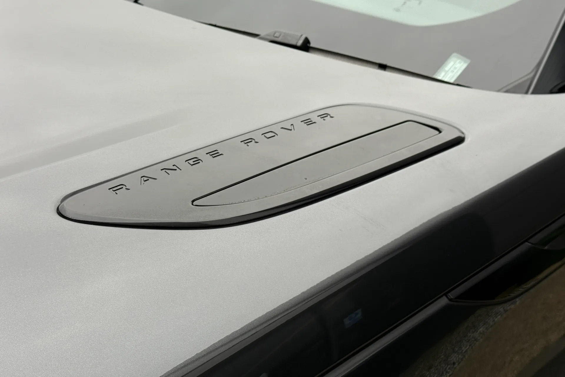 LAND ROVER RANGE ROVER VELAR thumbnail image number 28